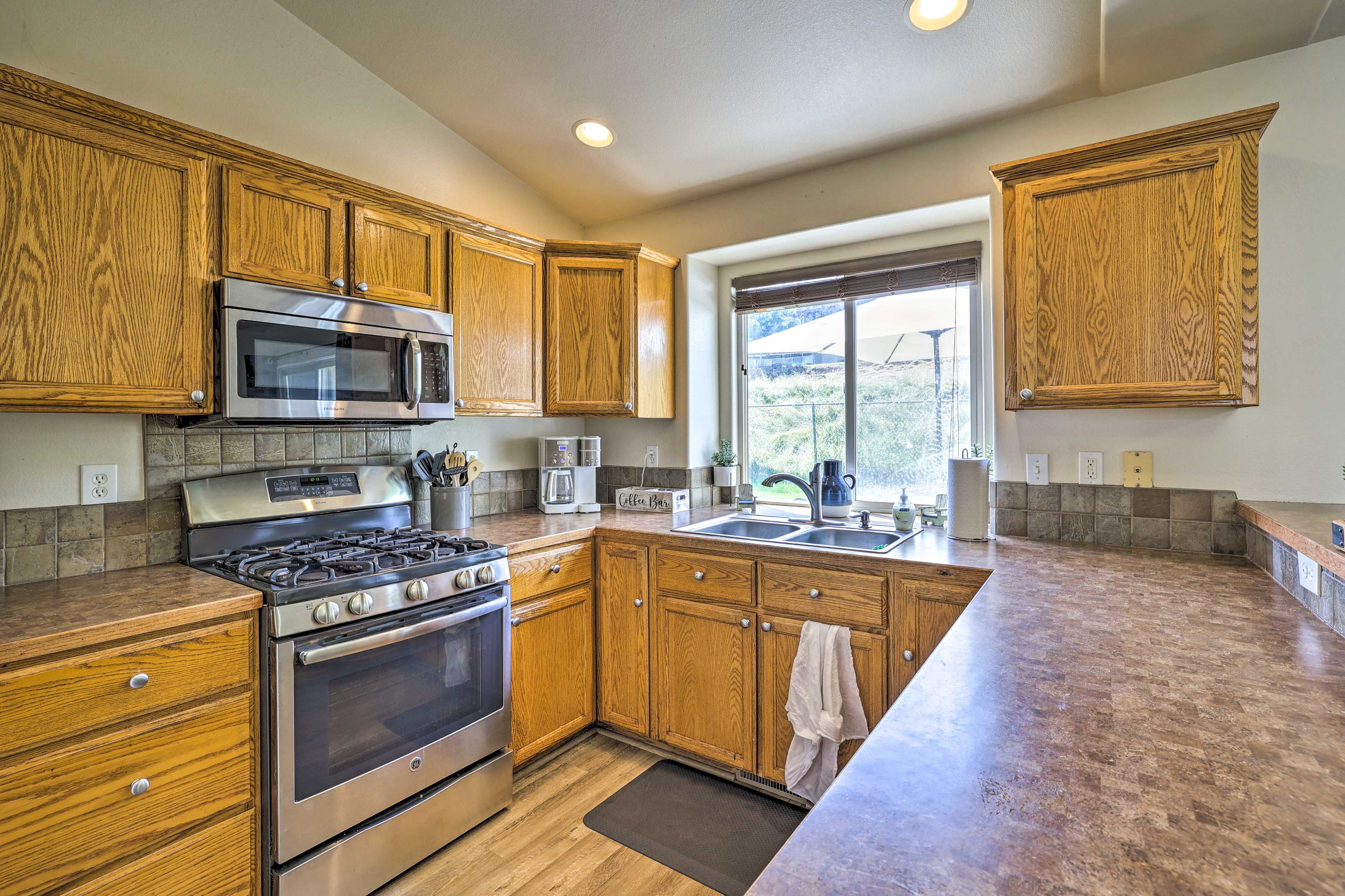 Kitchen | Cooking Basics | Toaster | Blender