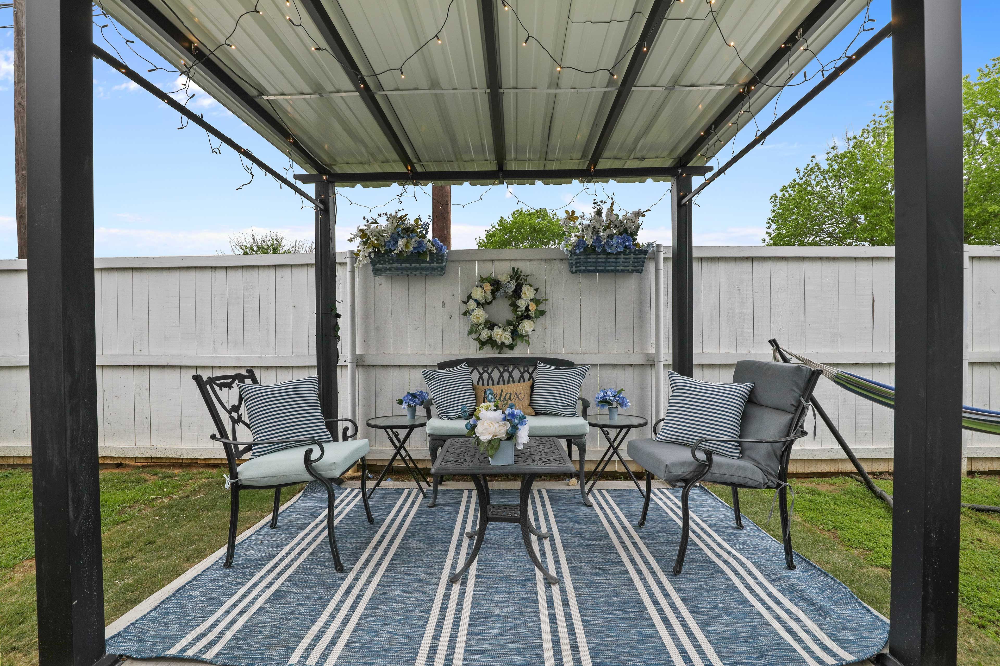Pergola | Pet Fee | May Not Be Suitable for Young ChildrenPergola