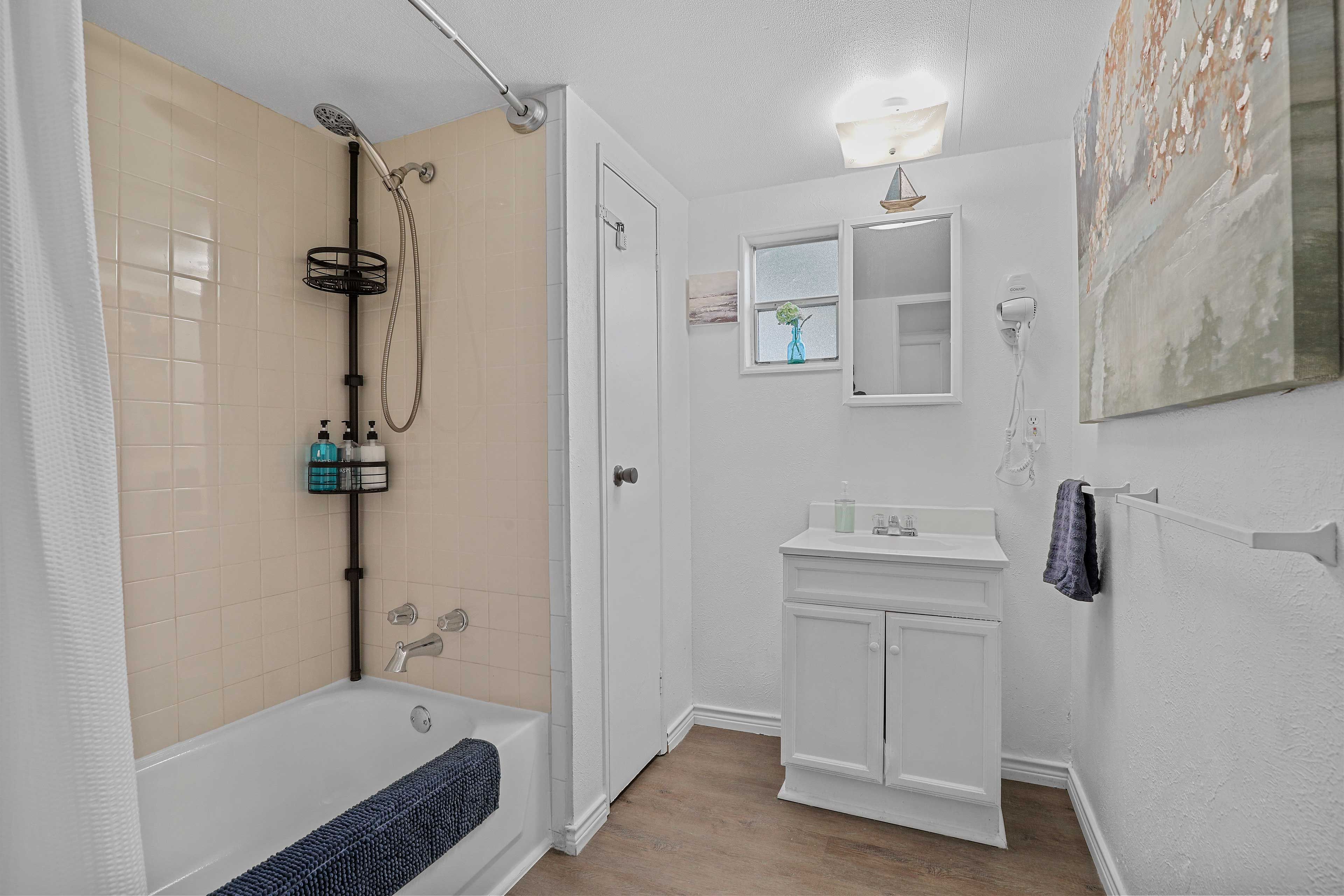 Full Bathroom