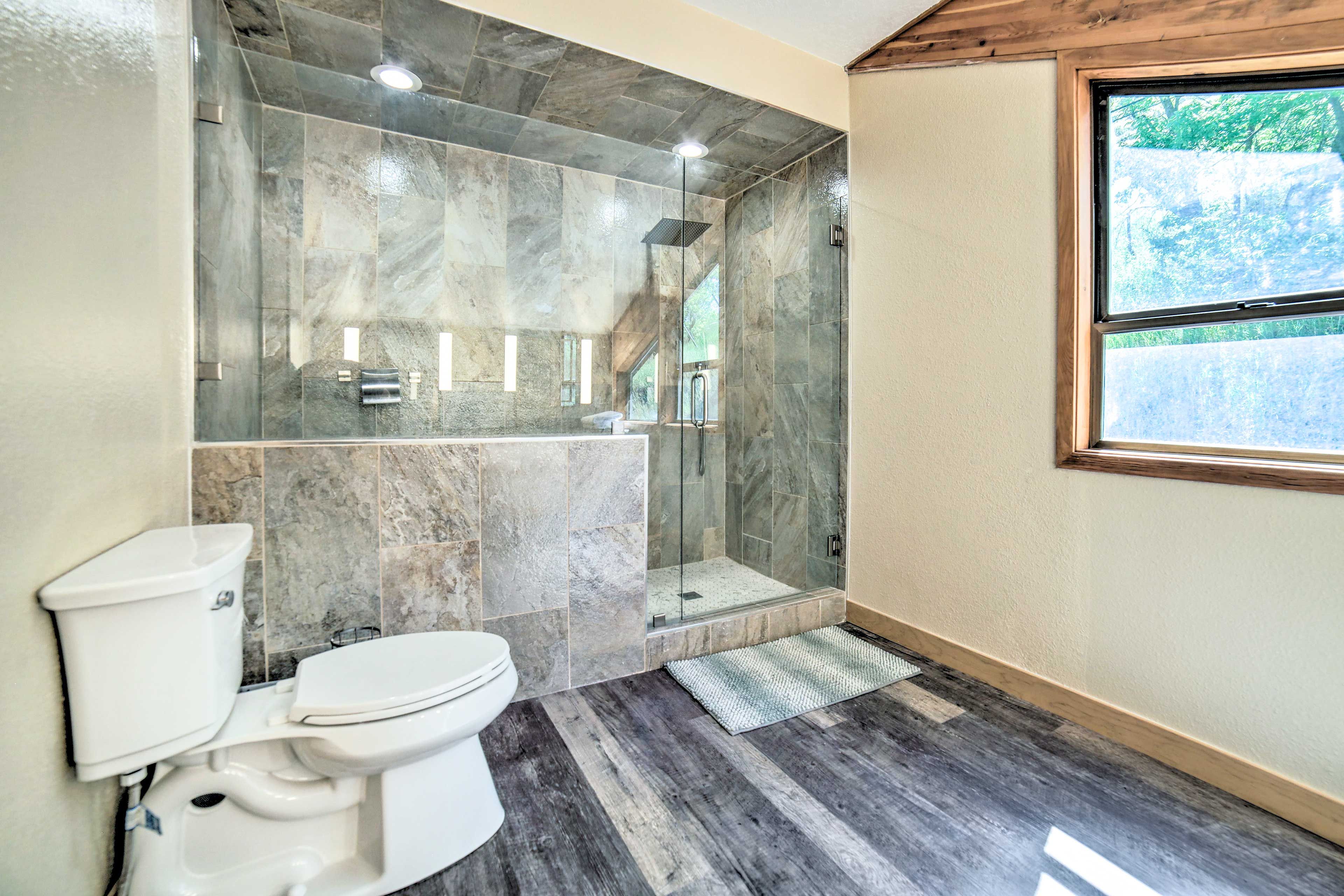 Bathroom | Complimentary Toiletries | Hair Dryer