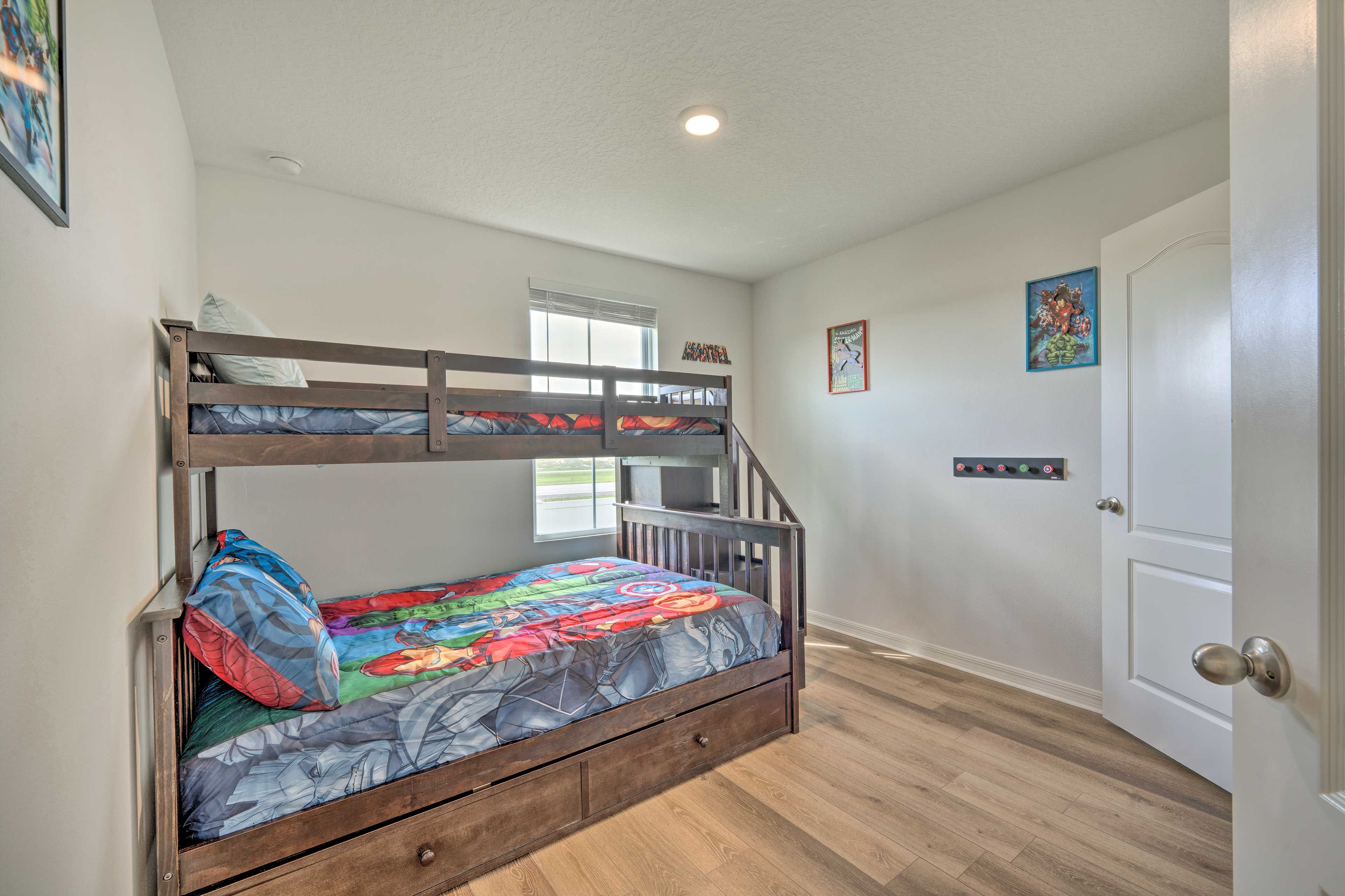 Bedroom 3 | Twin/Full Bunk Bed | Twin Trundle Bed