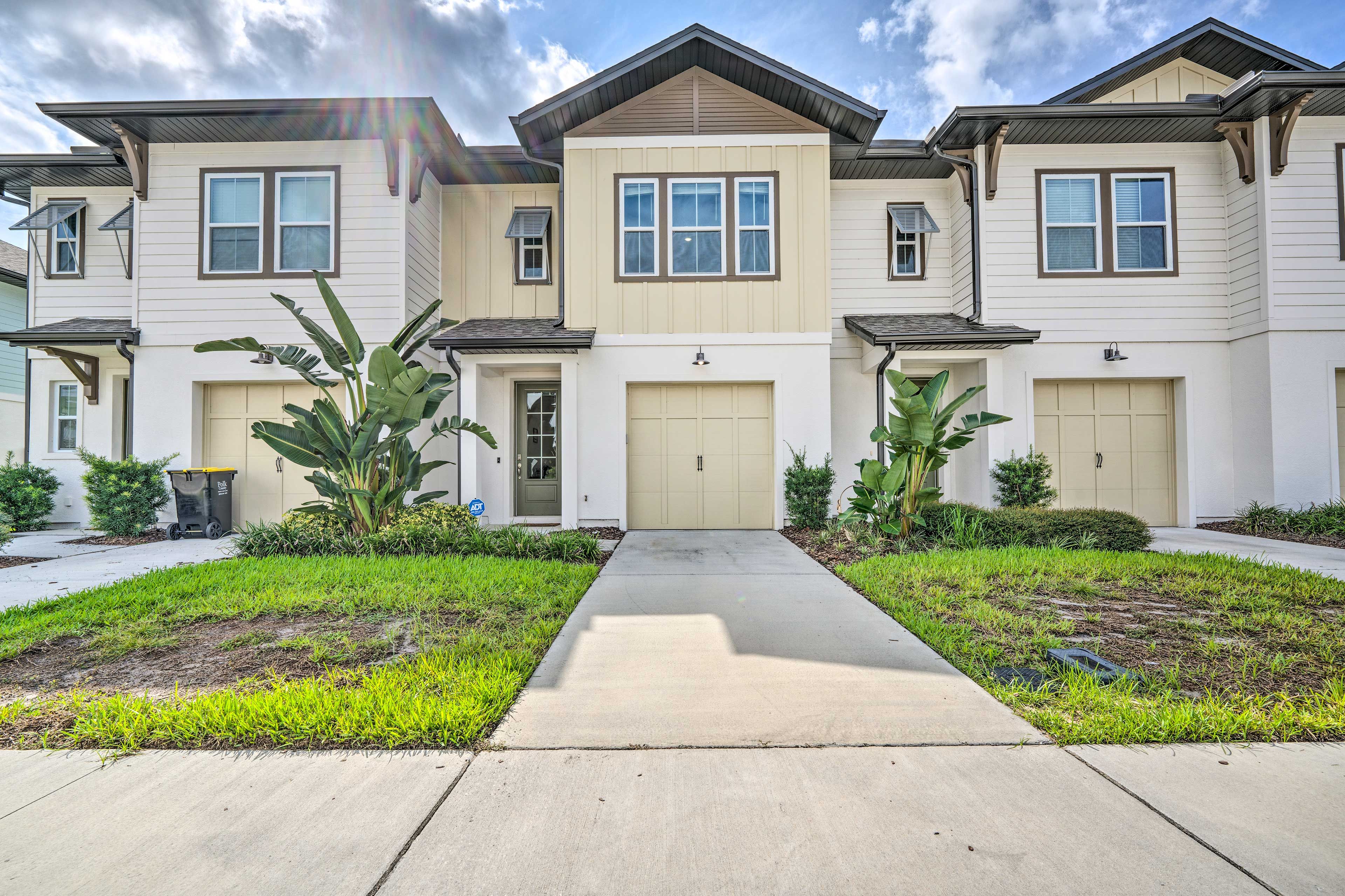 Parking | Driveway (1 Vehicle) | Garage (1 Vehicle)