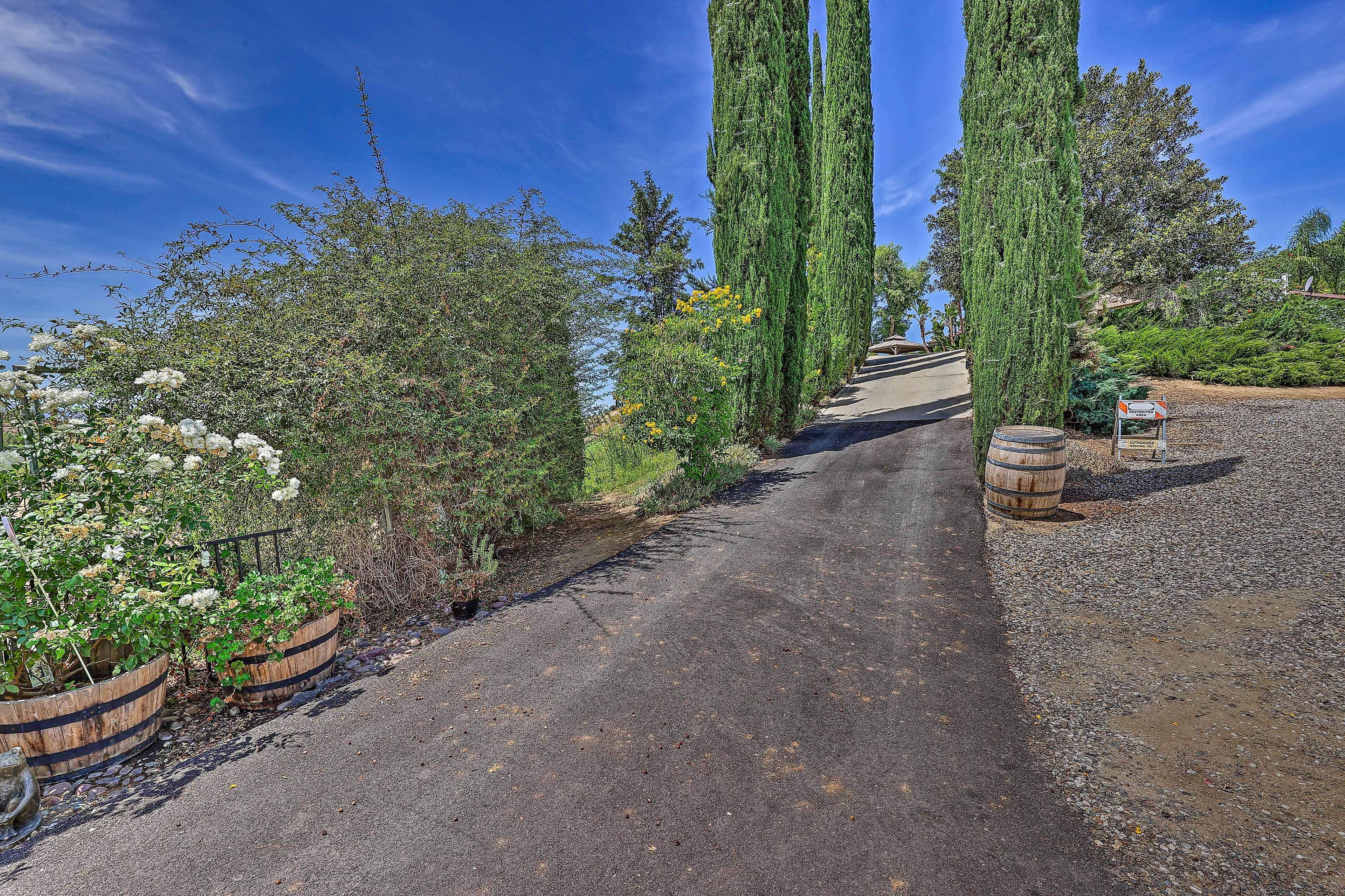 Driveway | Property Entrance
