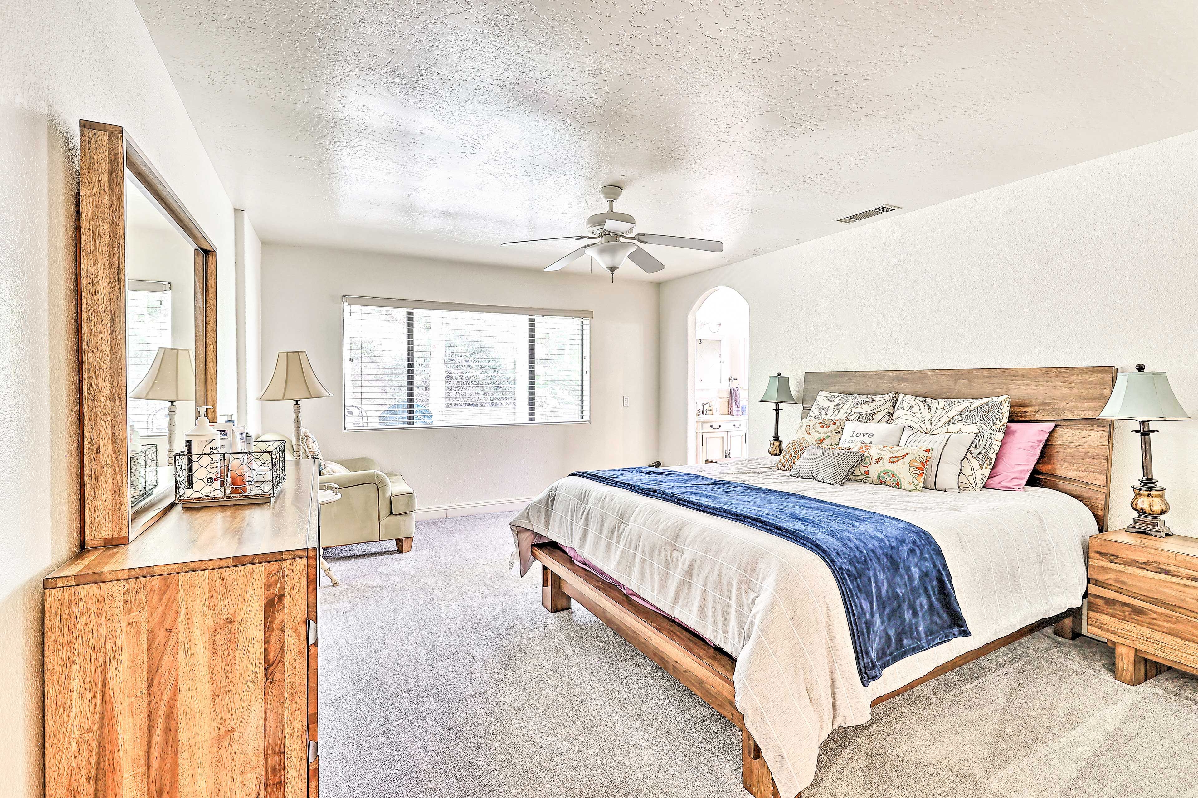 Bedroom 1 | California King Bed
