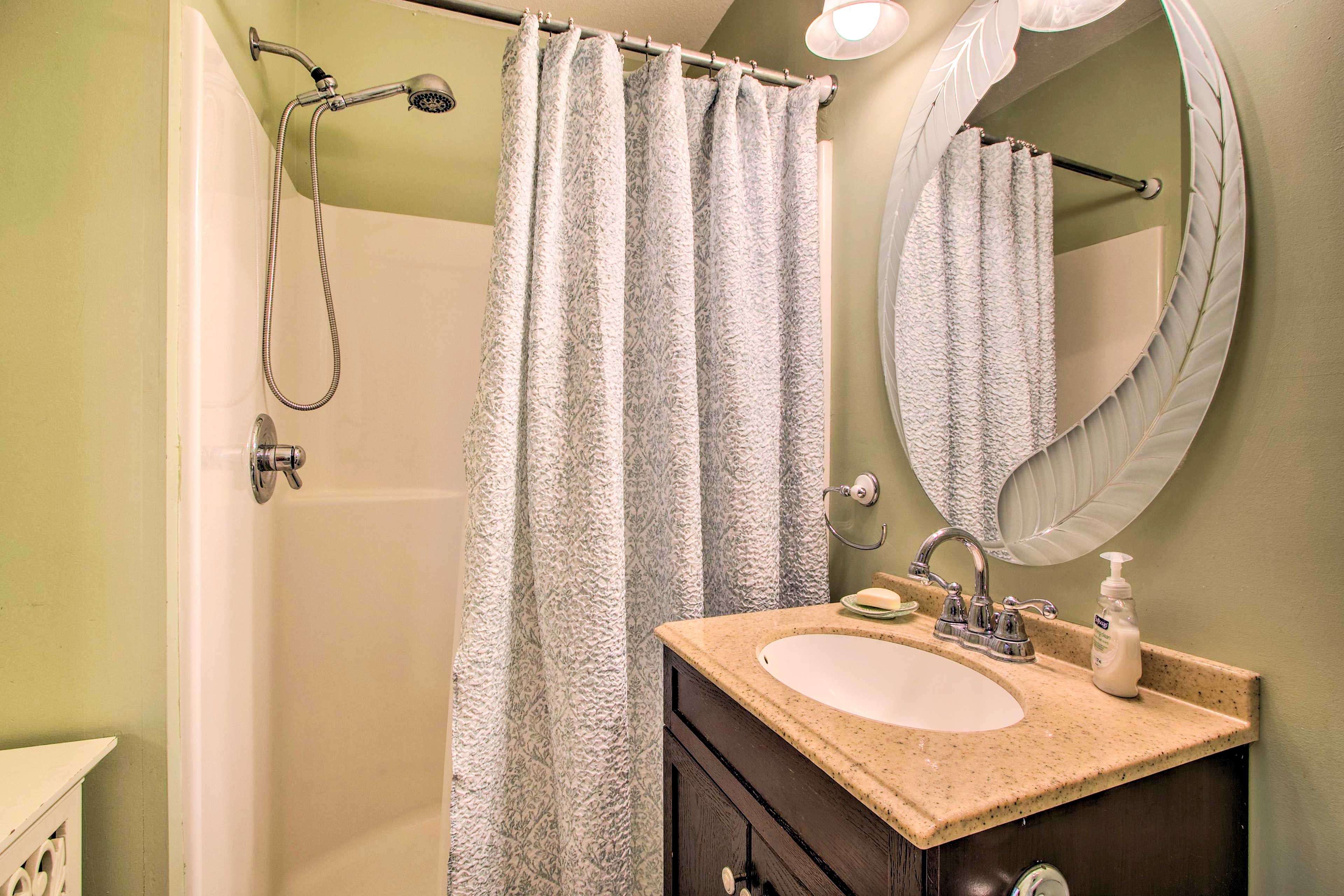 Full Bathroom | Complimentary Toiletries | Hair Dryer | Towels Provided
