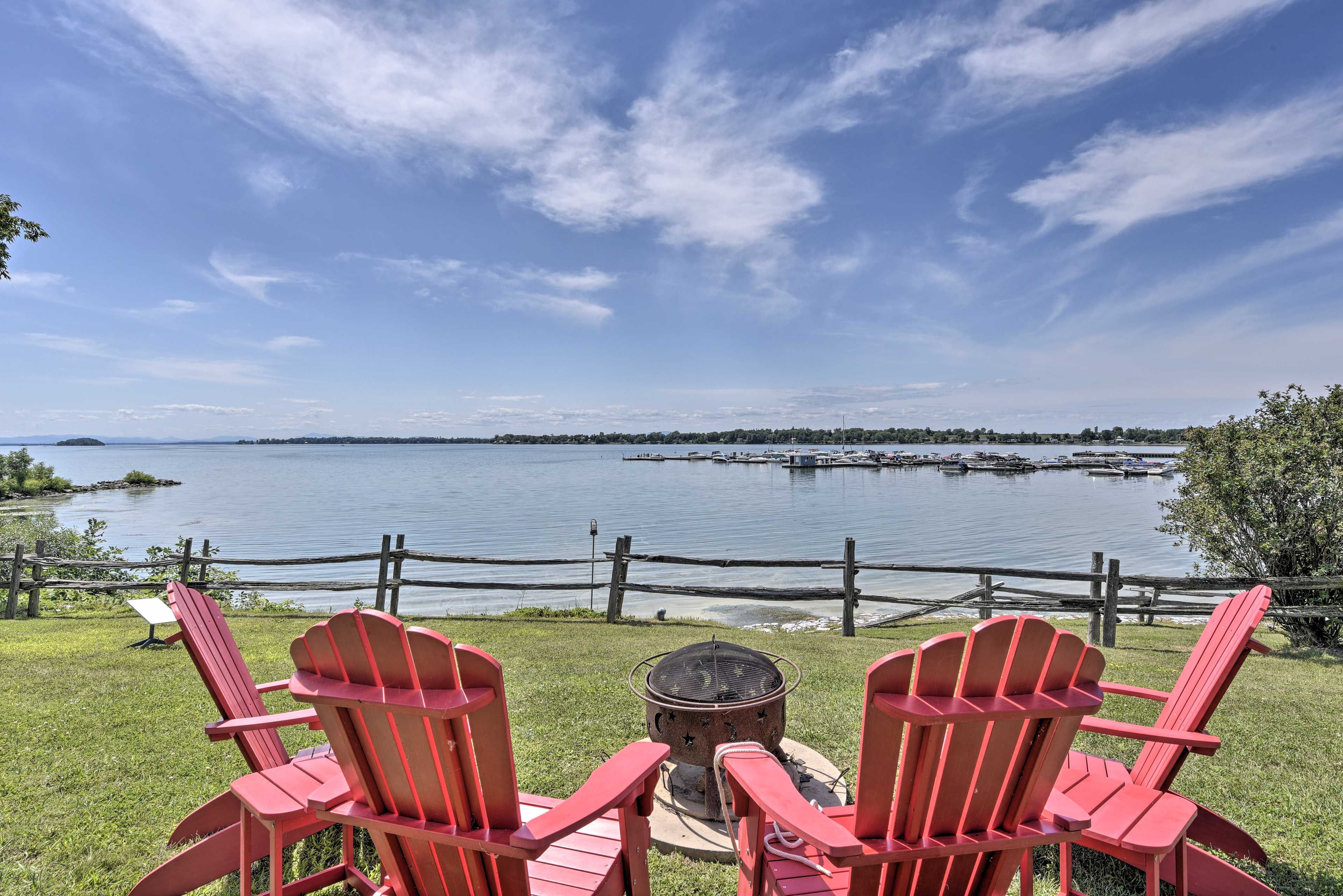 St Albans City Vacation Rental | 2BR + Loft | 1.5BA | 2,200 Sq Ft | 1-Step Entry
