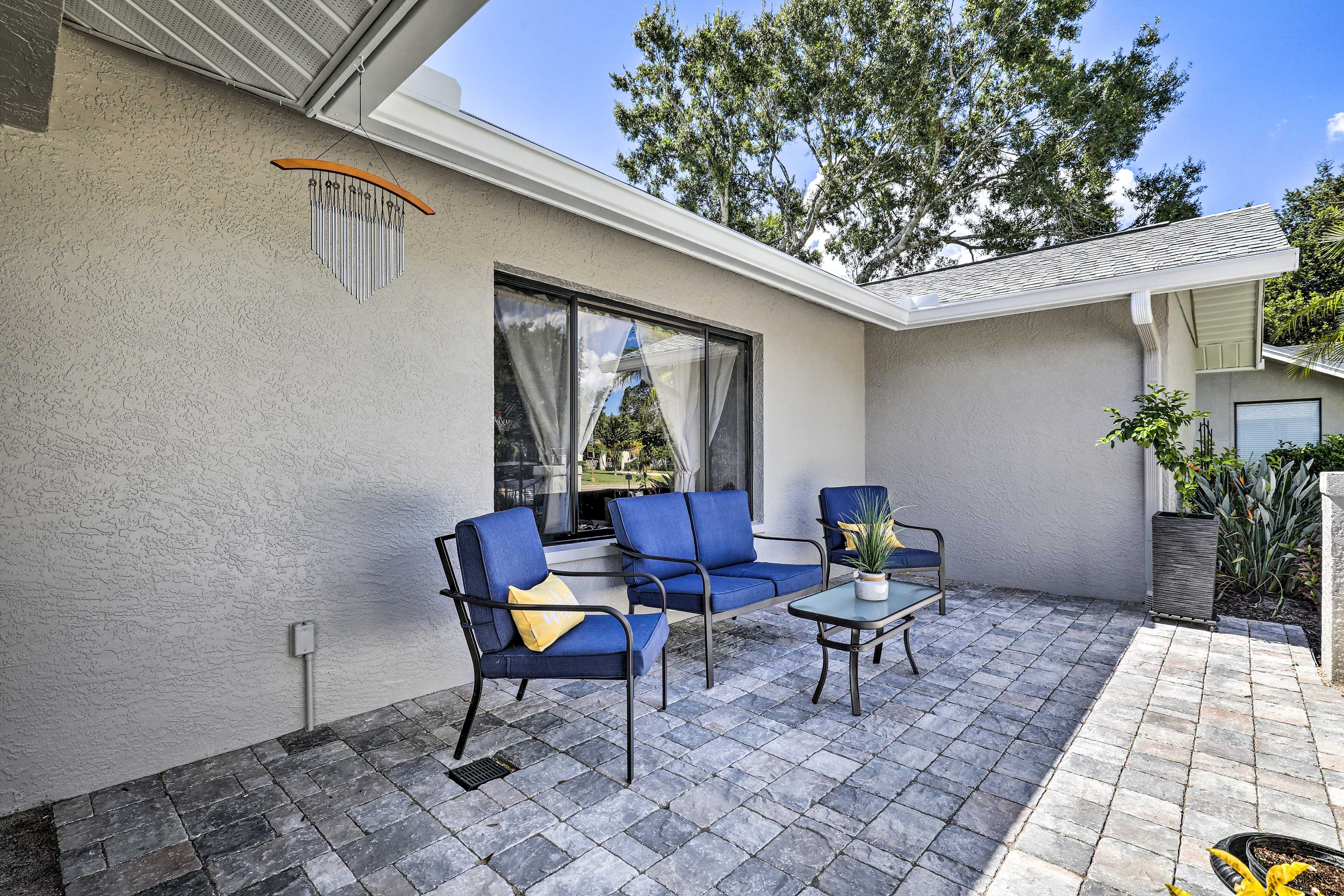 Front Porch | Outdoor Seating