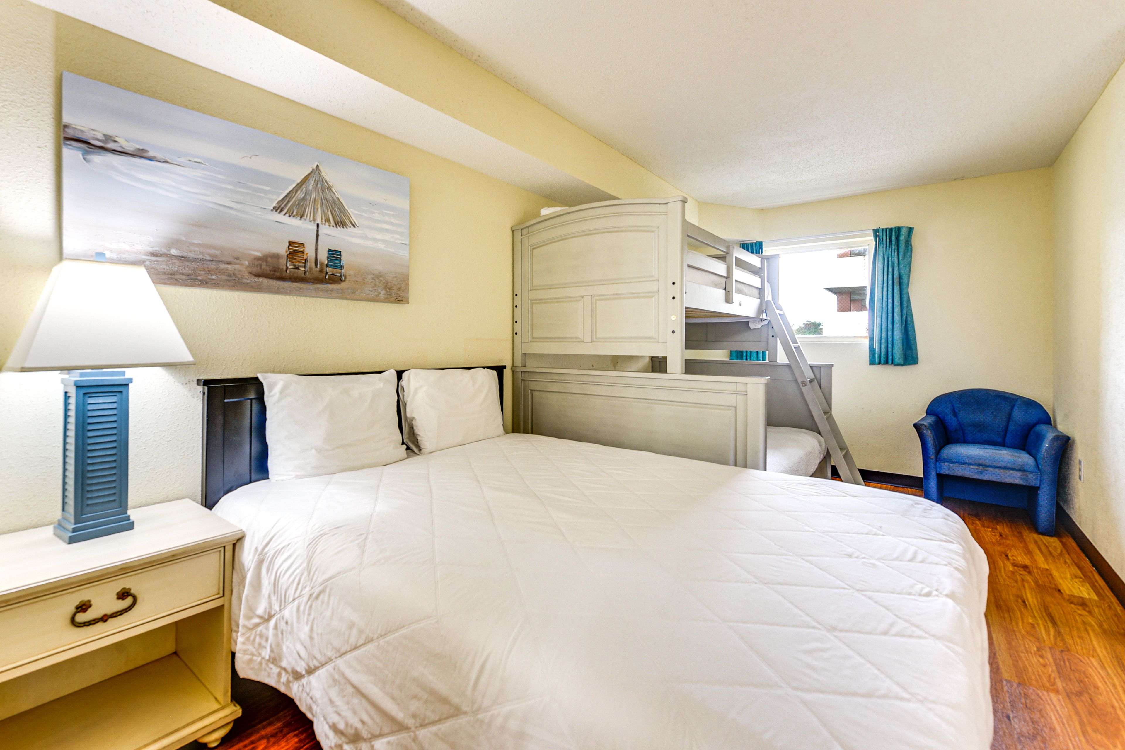 Bedroom 3 | Queen Bed | Twin/Full Bunk Bed | Smart TV