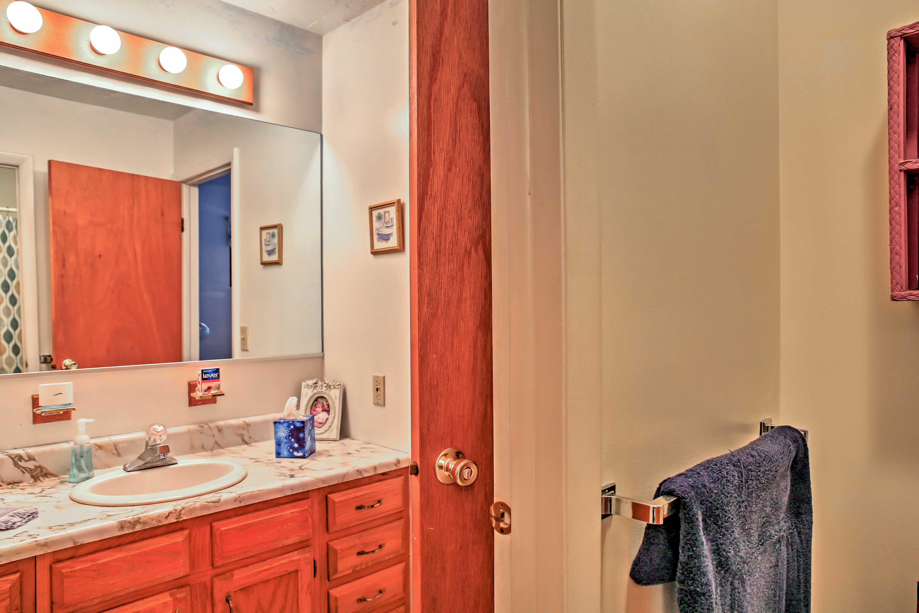 Full Bathroom