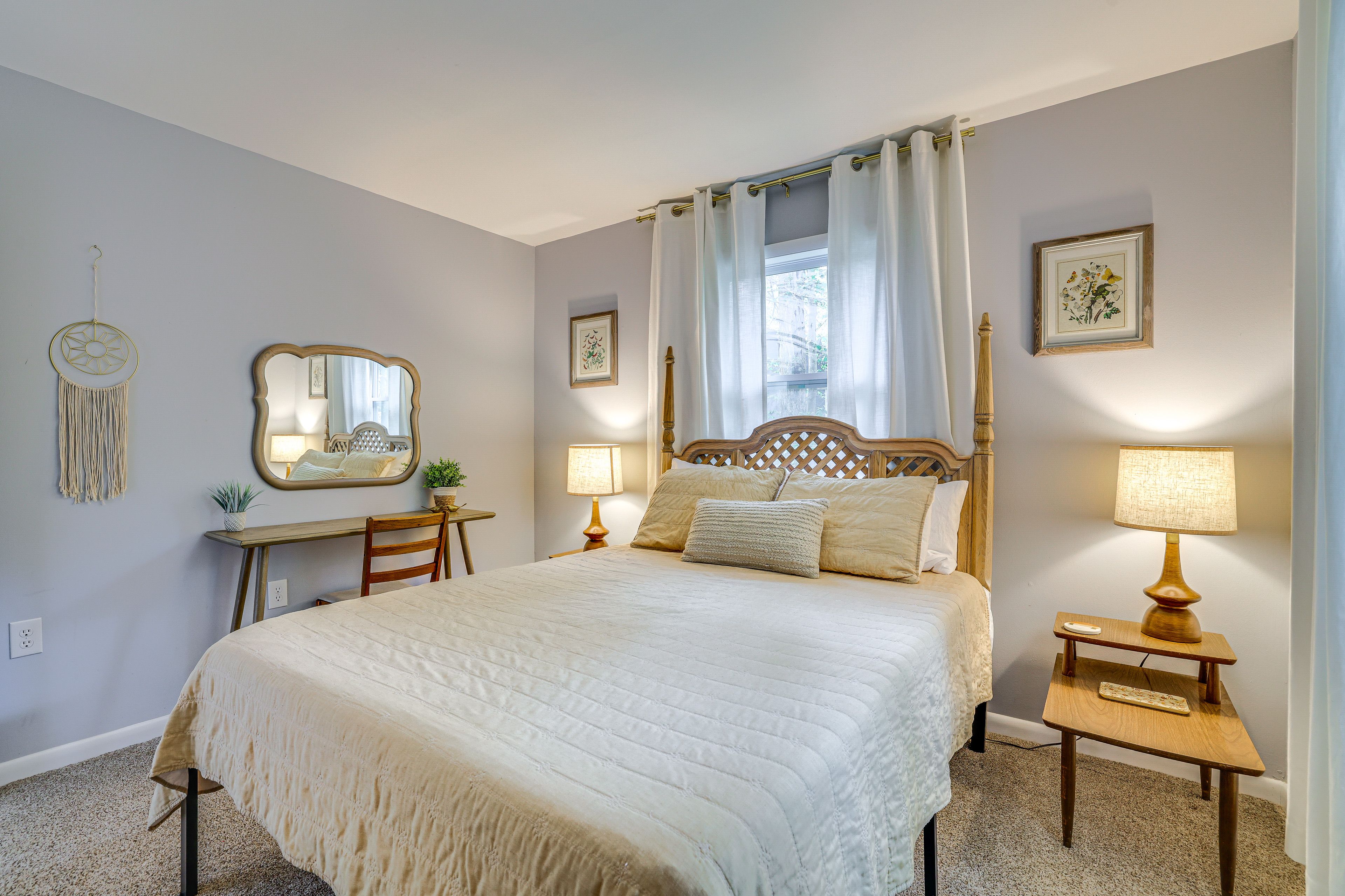 Bedroom 1 | Queen Bed