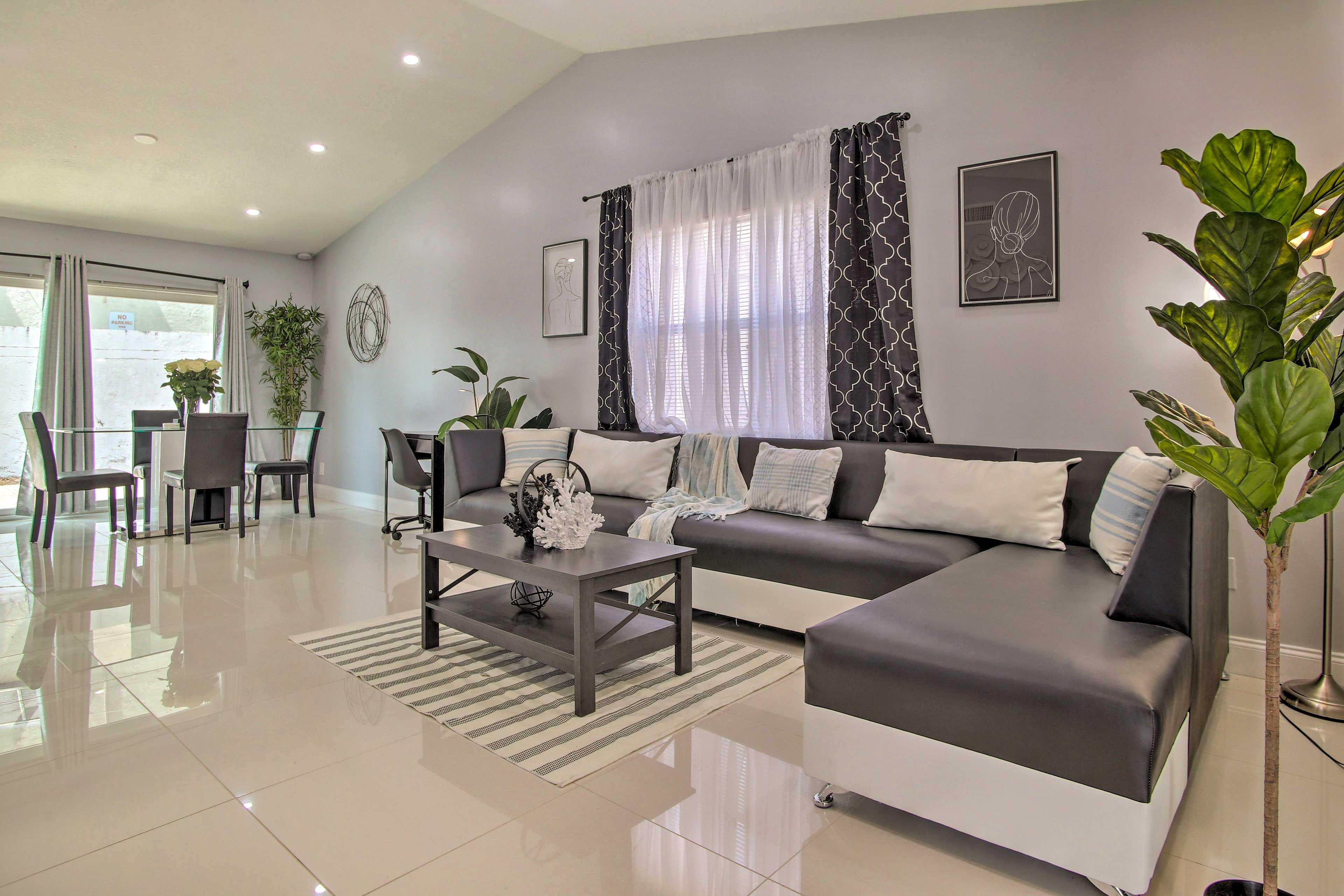 Lauderhill Vacation Rental | 3BR | 2BA | Step-Free Access | 1,307 Sq Ft