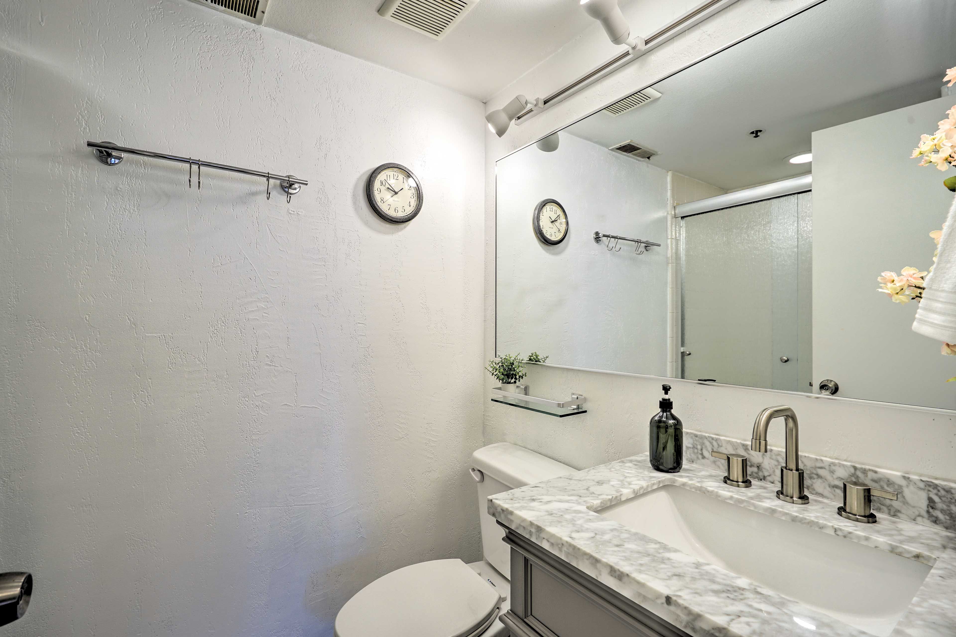 Full En-Suite Bathroom | Complimentary Toiletries
