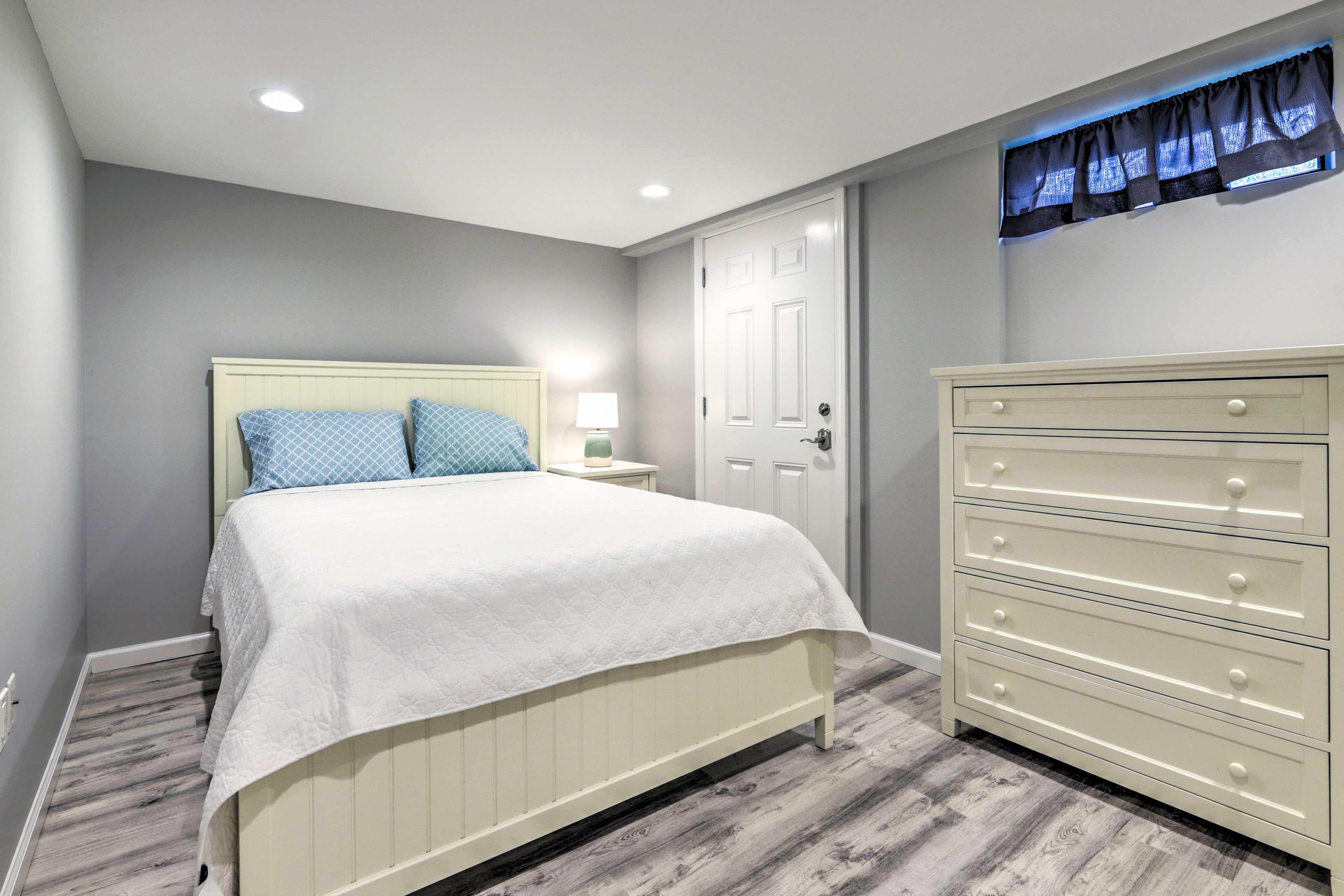Bedroom 3 | Queen Bed | Basement
