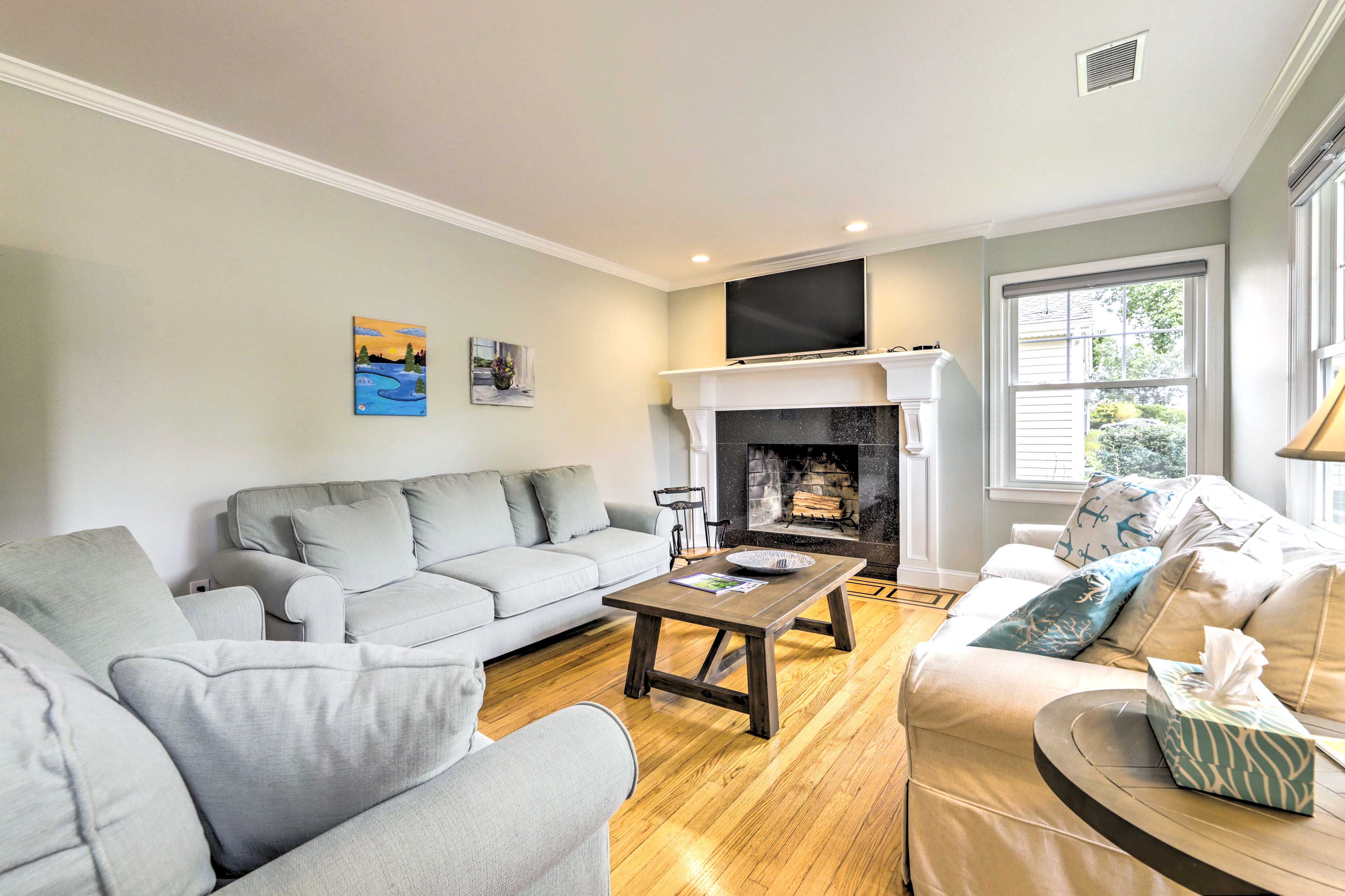Living Room | 1st Floor | Free WiFi