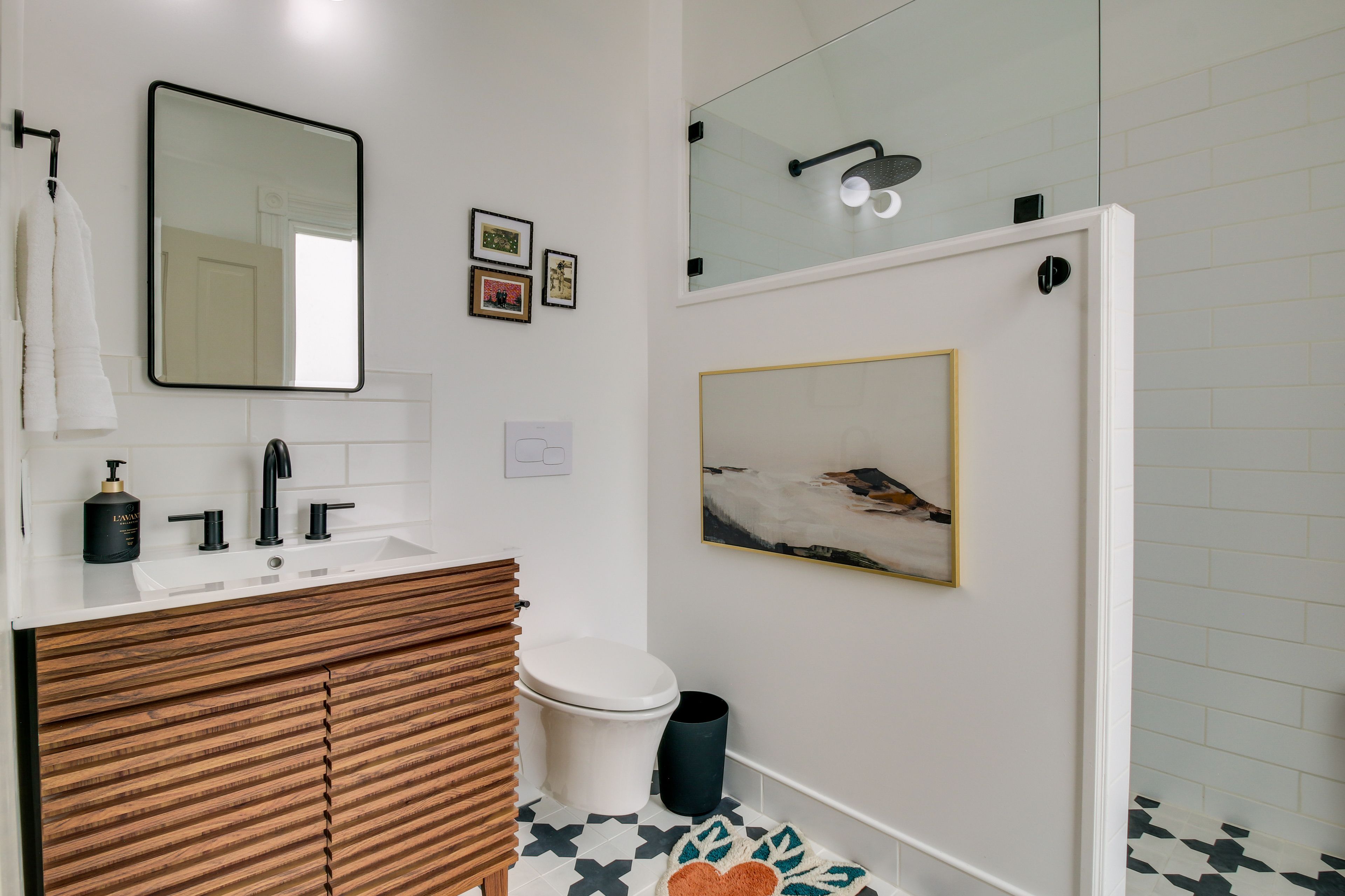 En-Suite Bathroom | Towels Provided | Hair Dryer