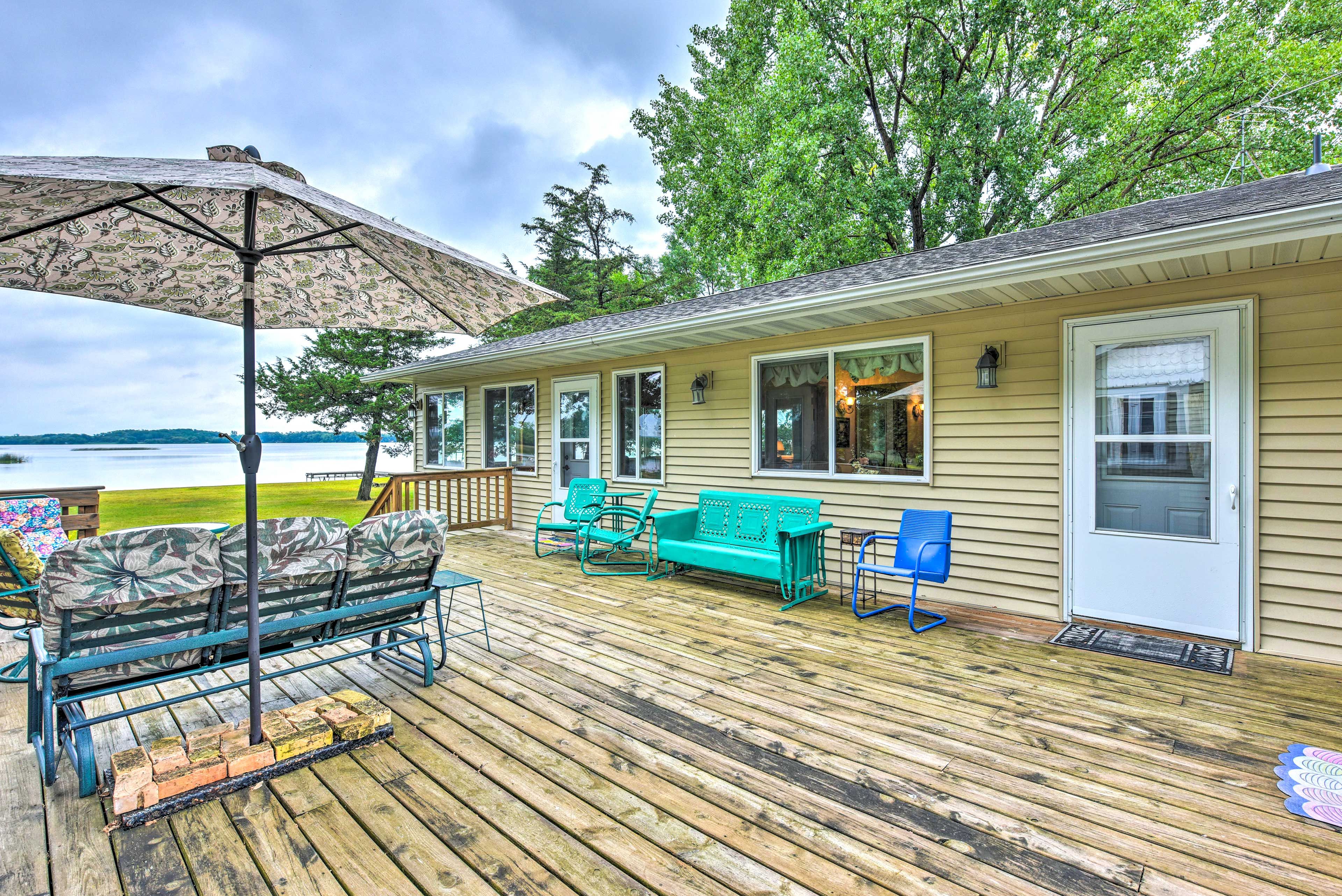 Furnished Deck