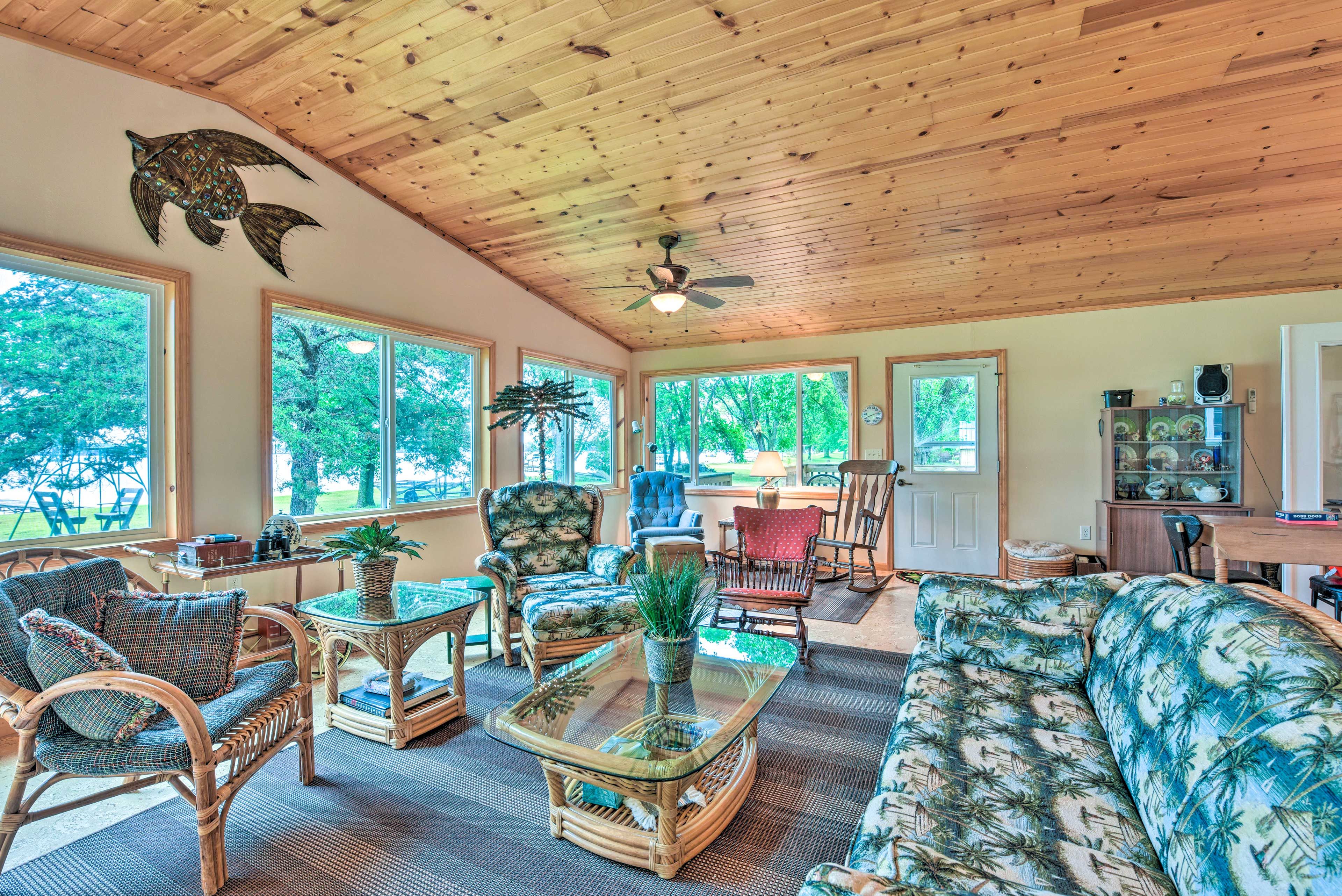Sunroom | Lake Views