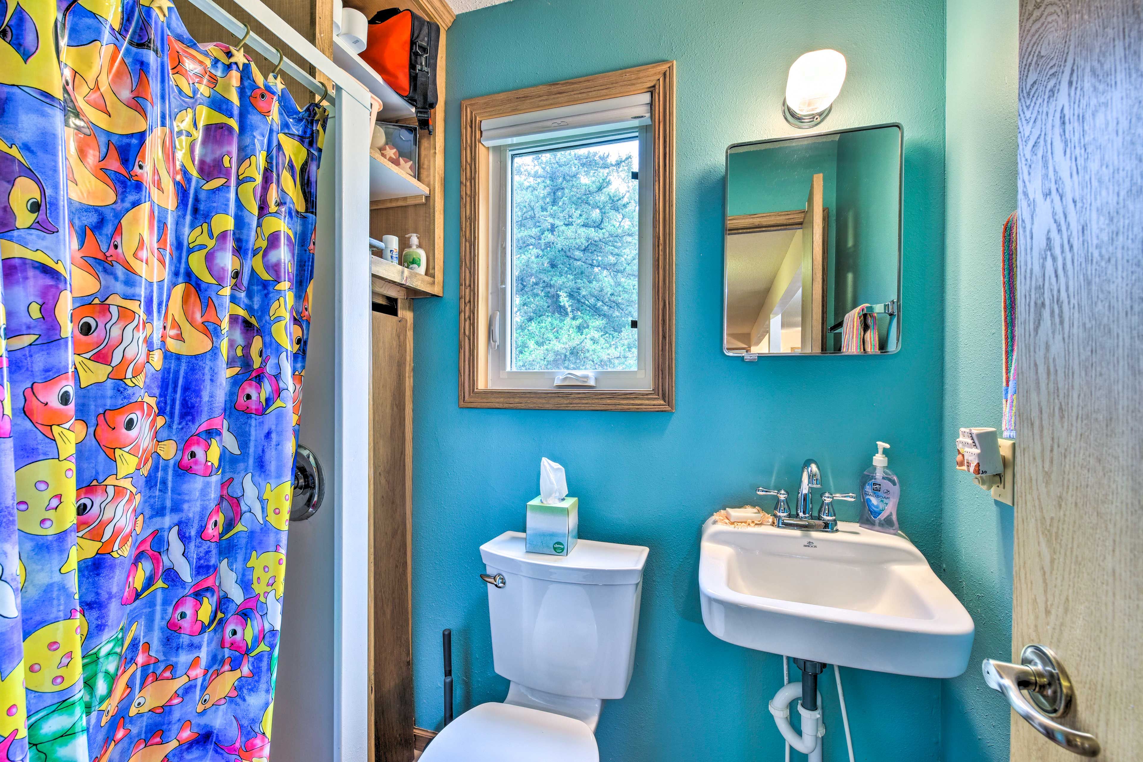 Full Bathroom | 1st Floor