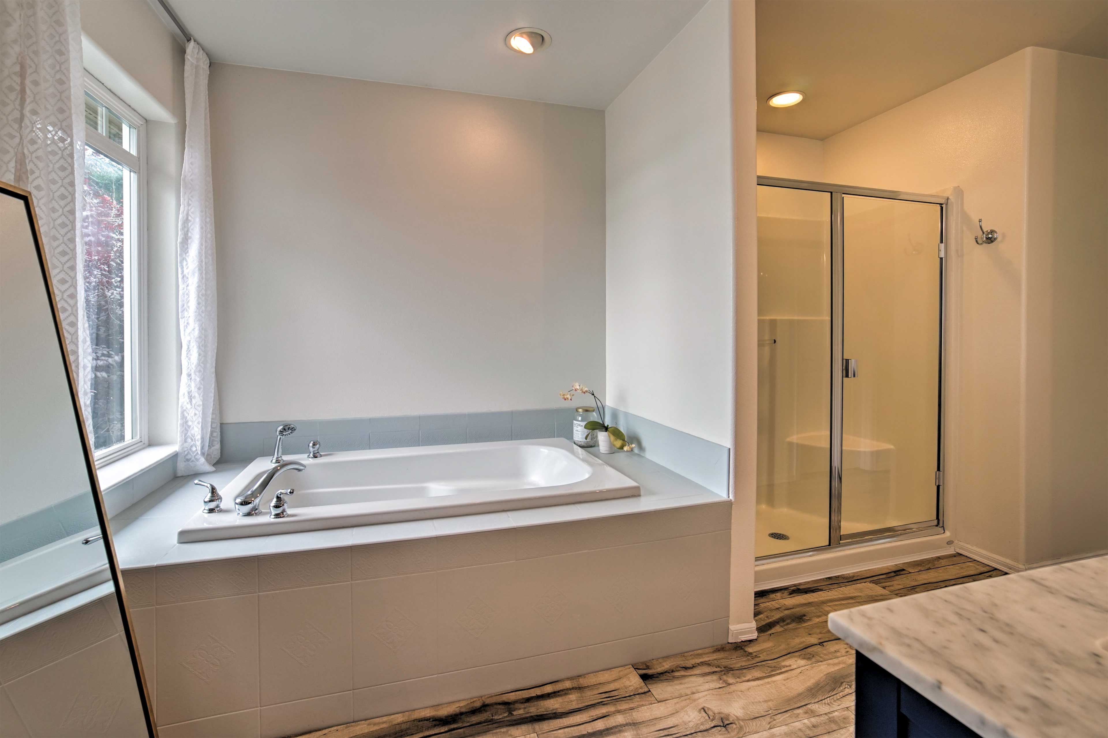 En-Suite Bathroom | Towels Provided | Hair Dryer