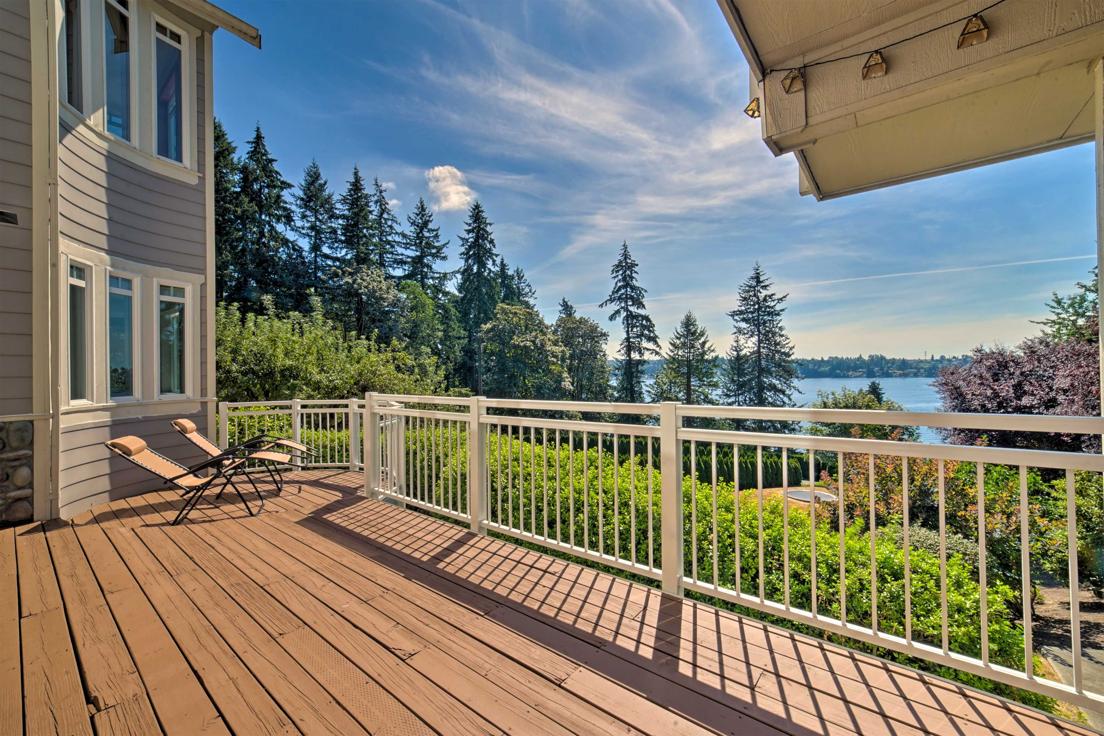 Deck | Lake Views