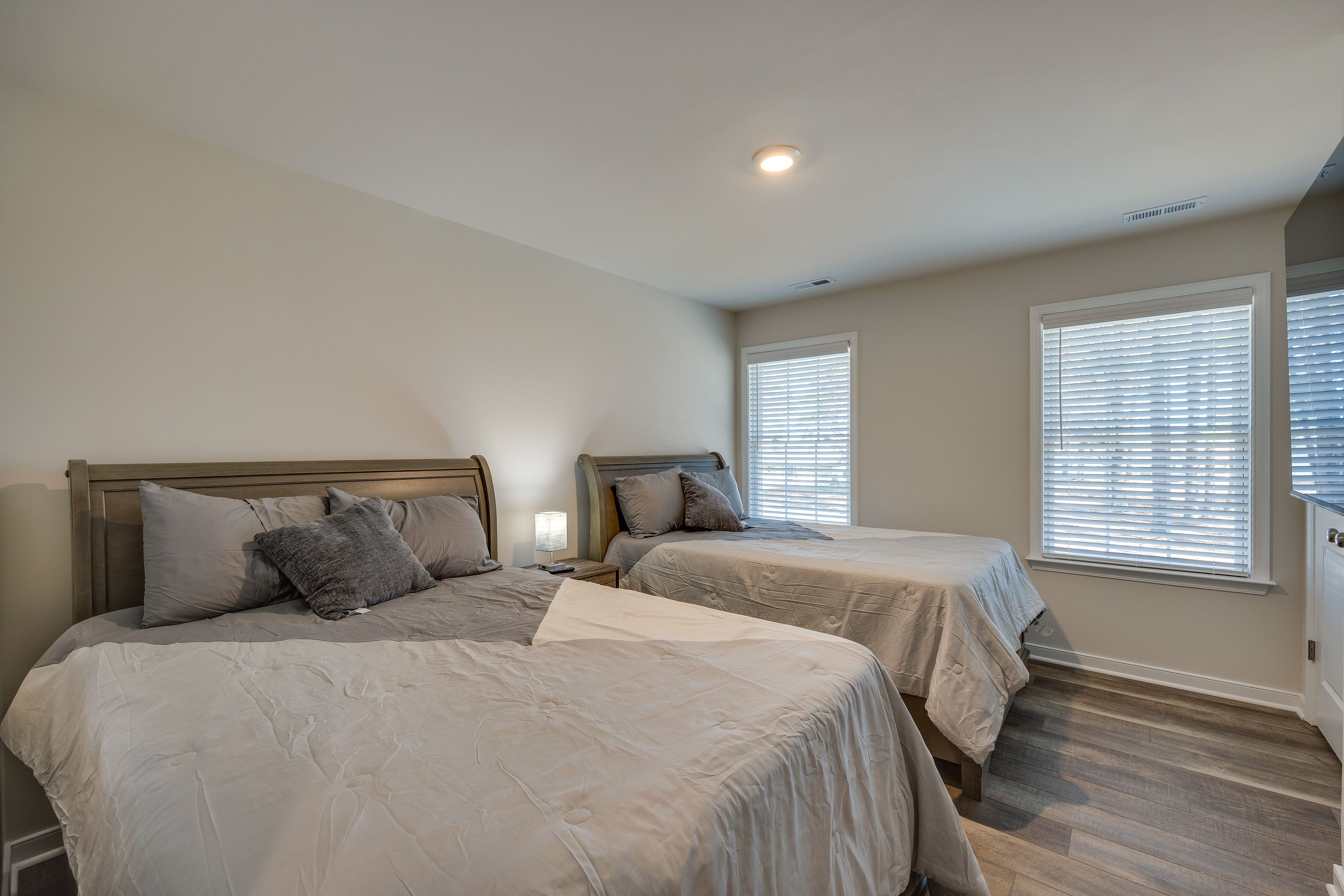 Bedroom 3 | Full Bed | Queen Bed | 2nd Floor