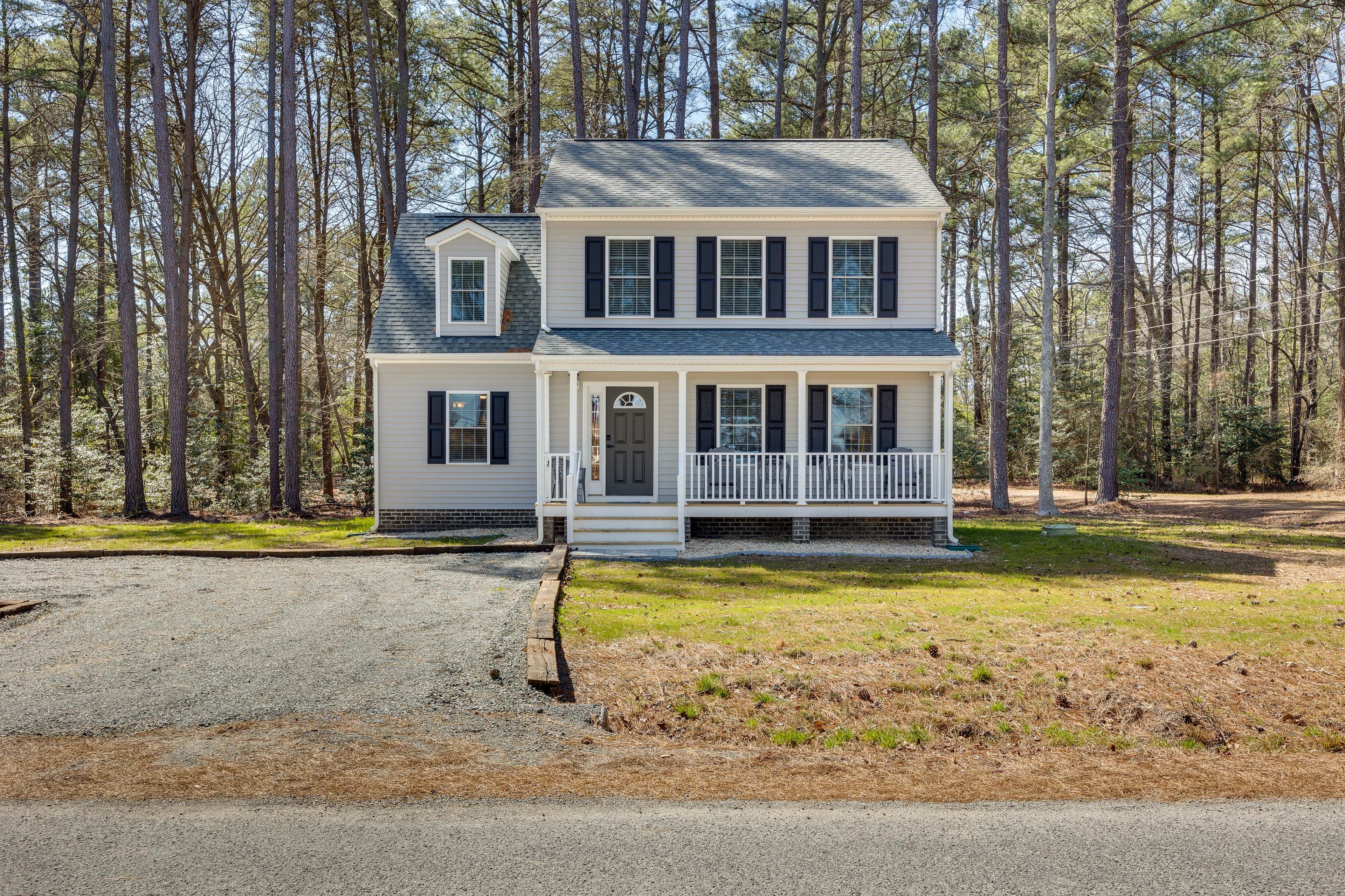 Montross Vacation Rental | 5BR | 2.5BA | 1,827 Sq Ft | Stairs Required