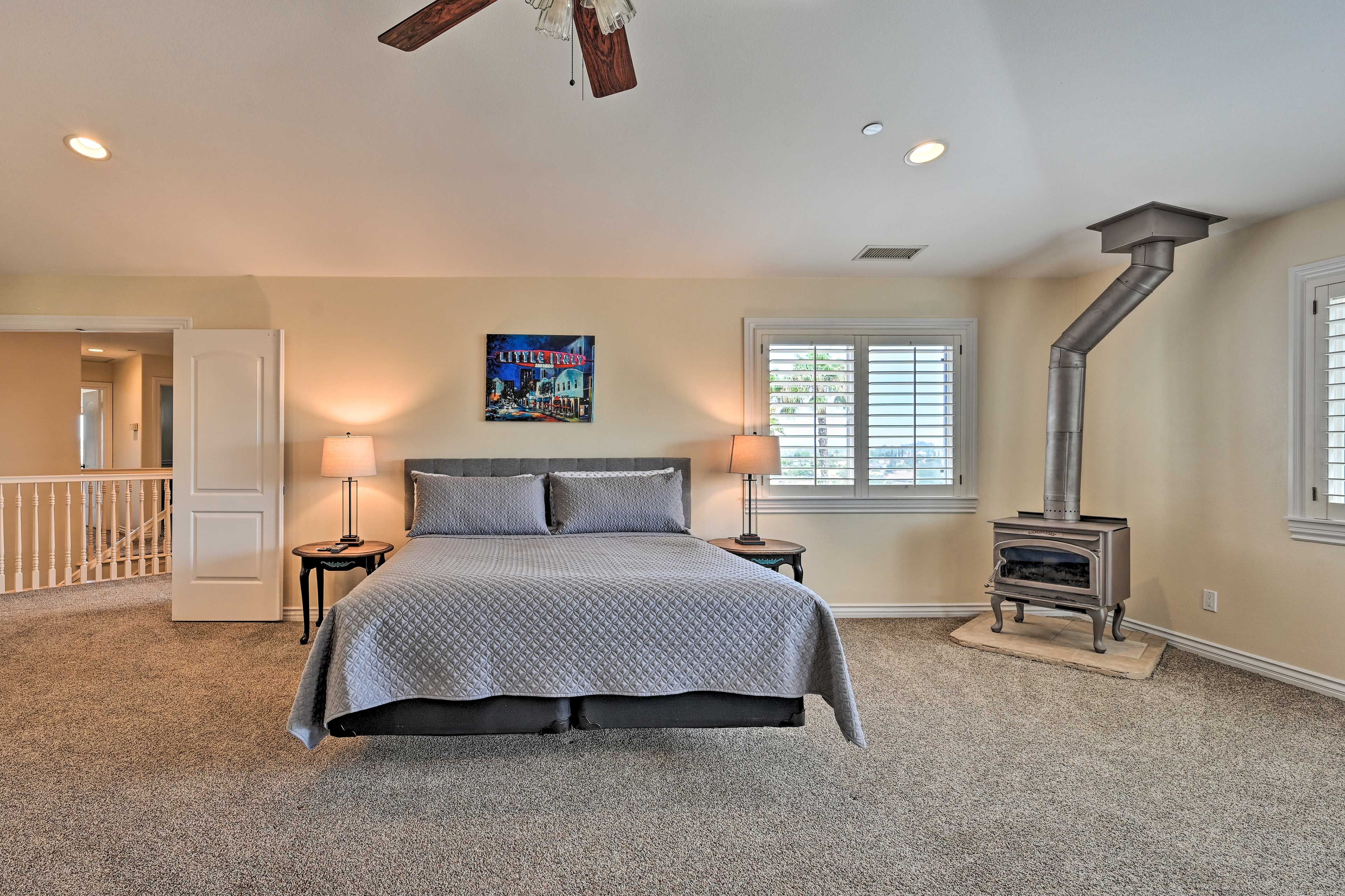 Bedroom 1 | King Bed | Twin Daybed w/ Twin Trundle | Linens Provided | Smart TV