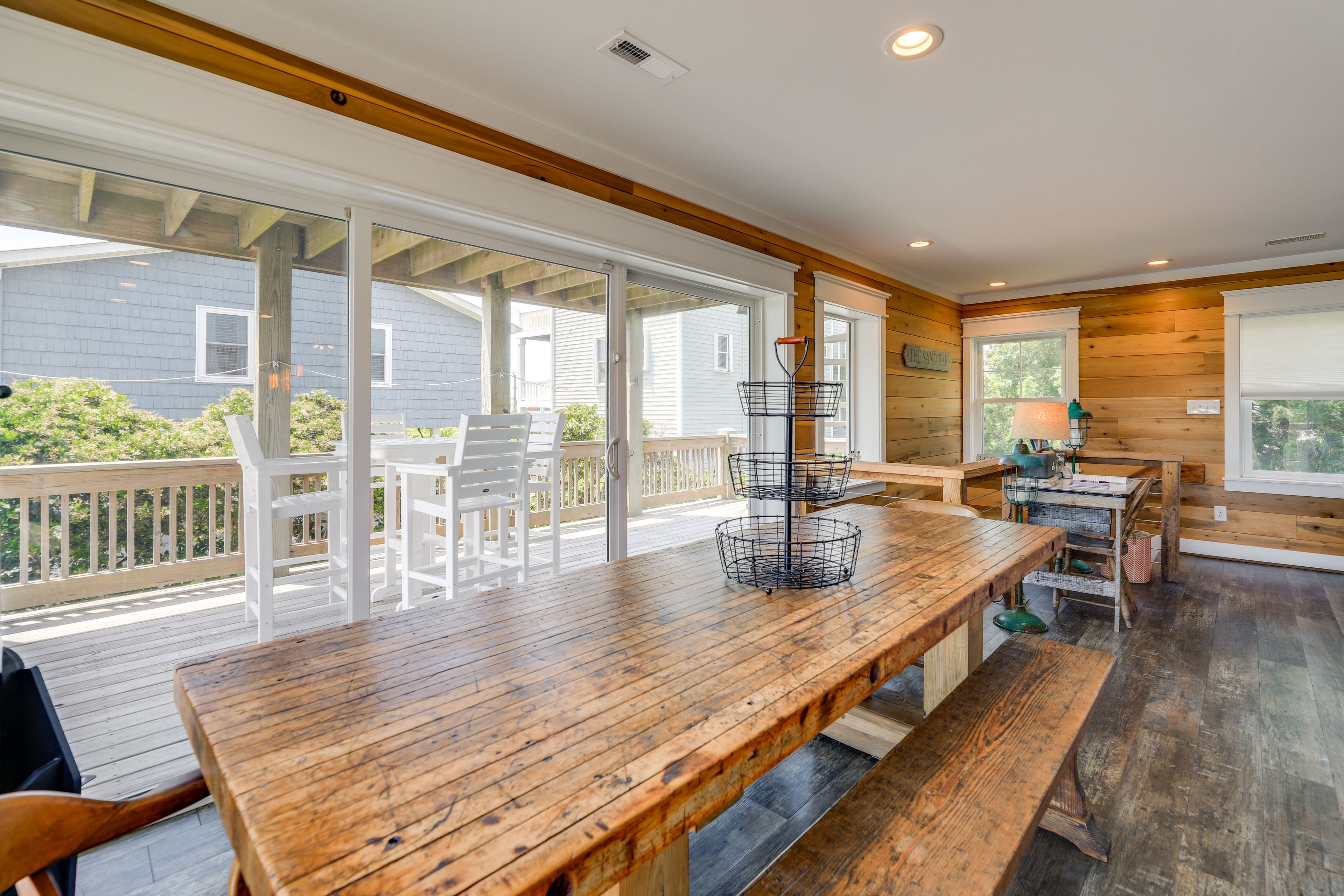 Dining Area | Main Level | Dishes & Flatware Provided