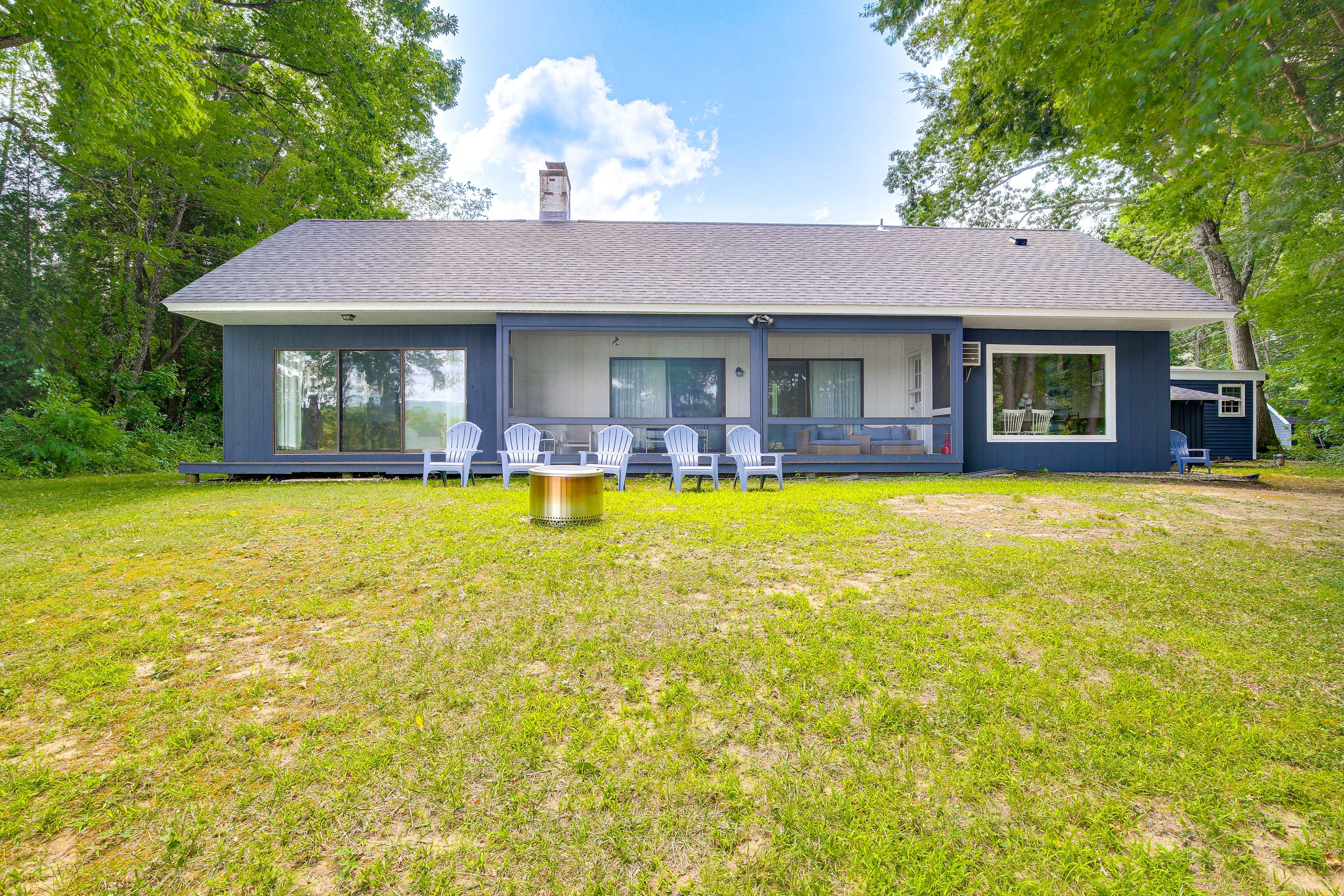 Exterior | Spacious Yard