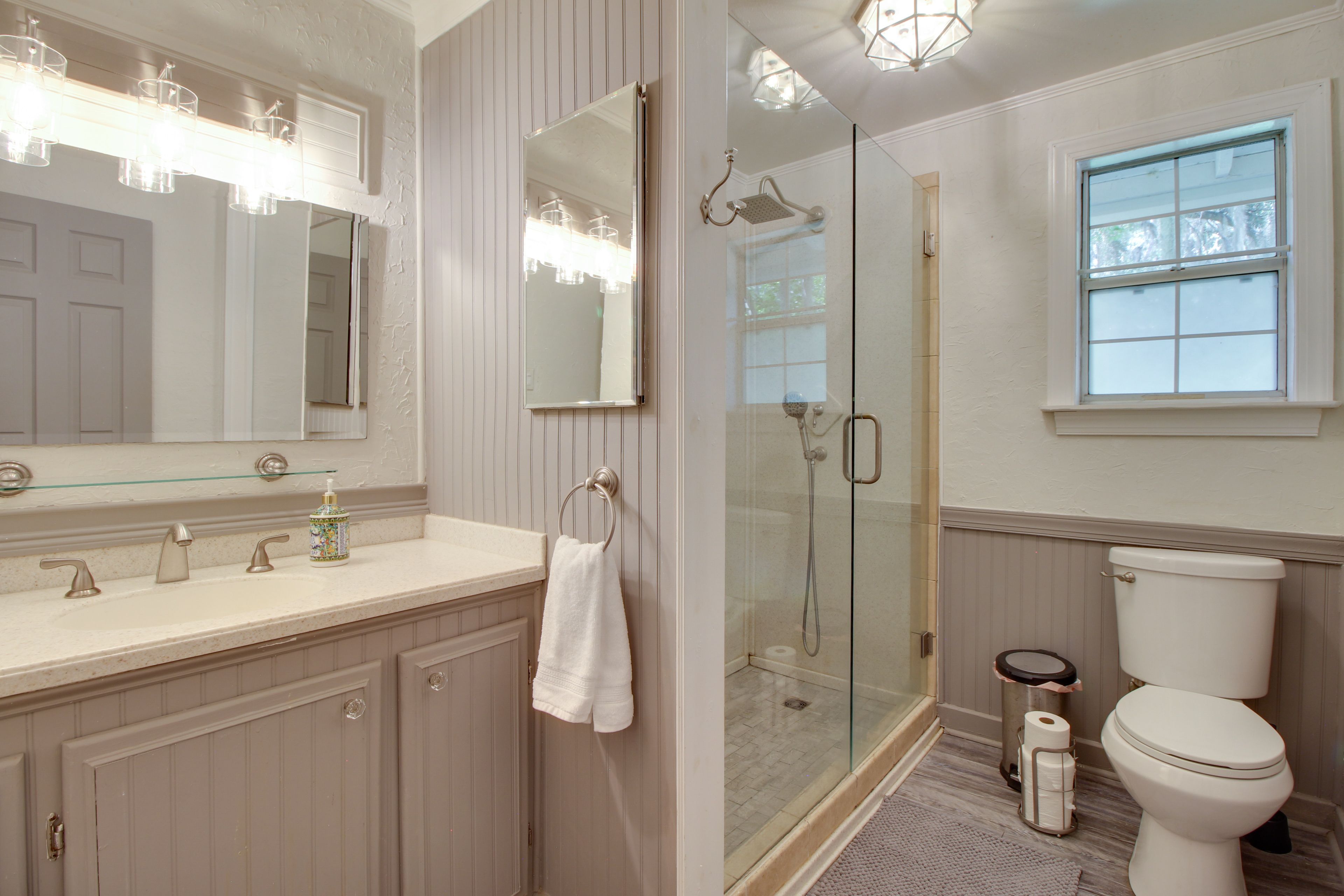 Full Bathroom | Towels & Linens Provided