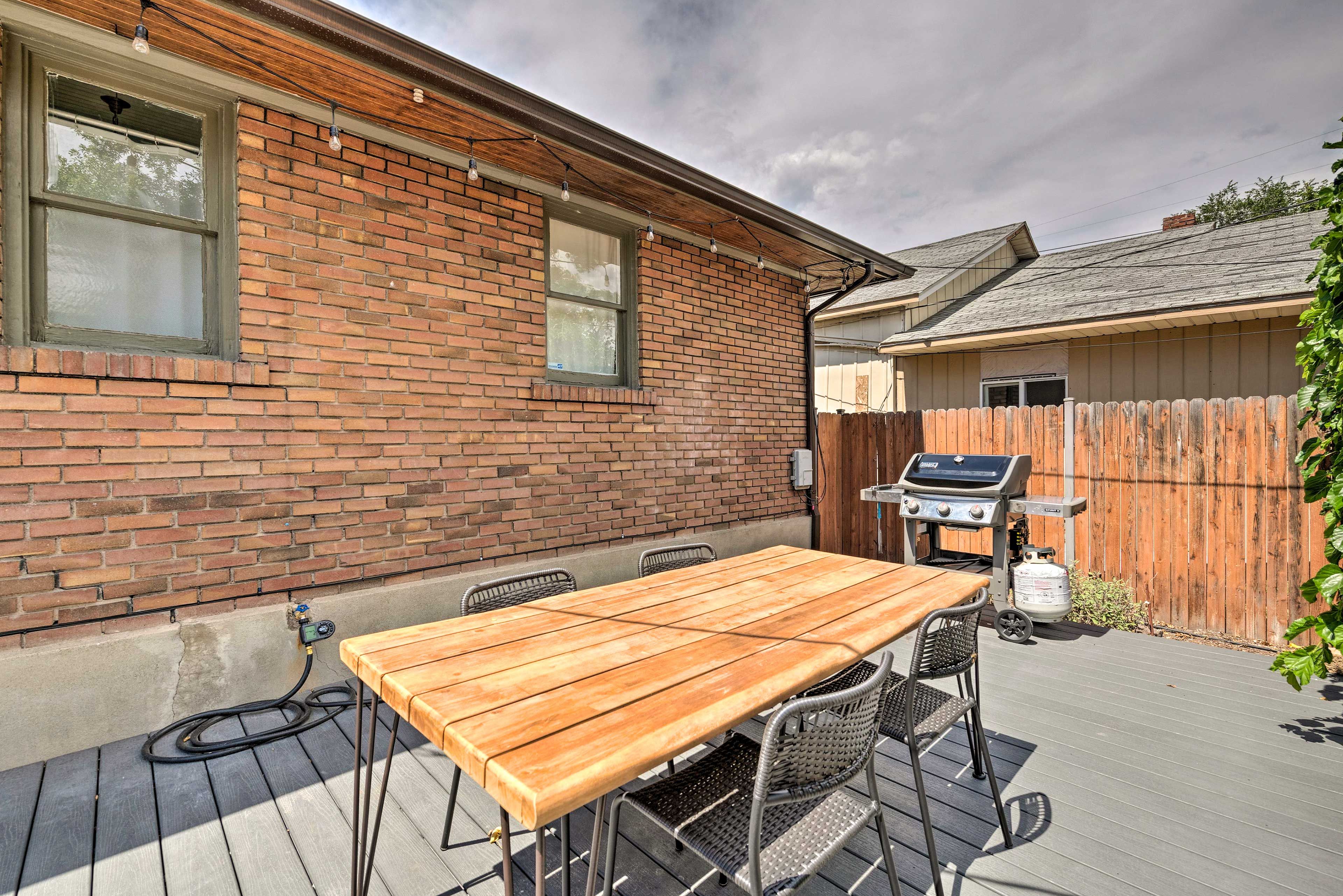 Deck | Gas Grill | Dining Area