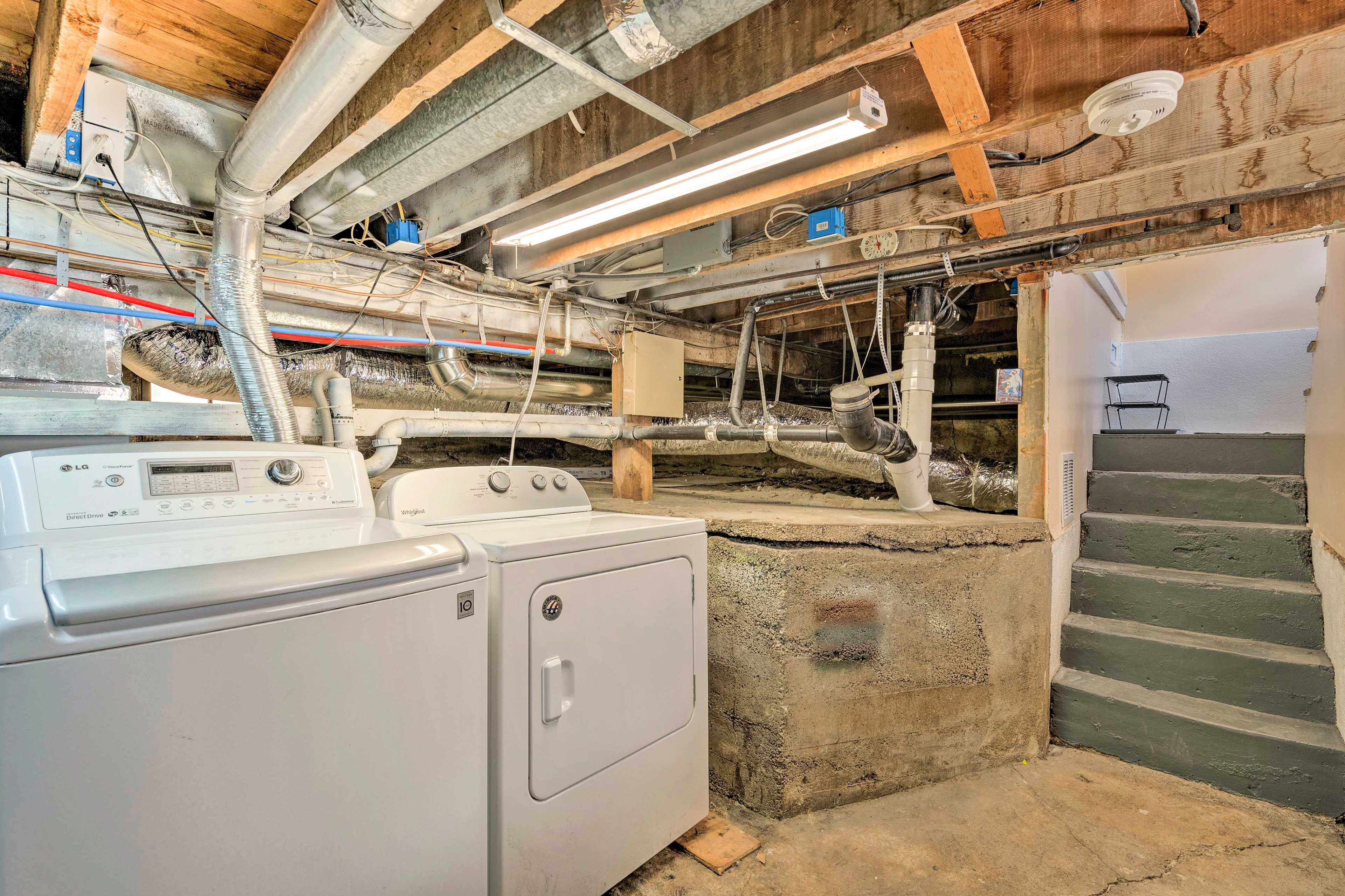 Basement | Washer/Dryer | Laundry Detergent