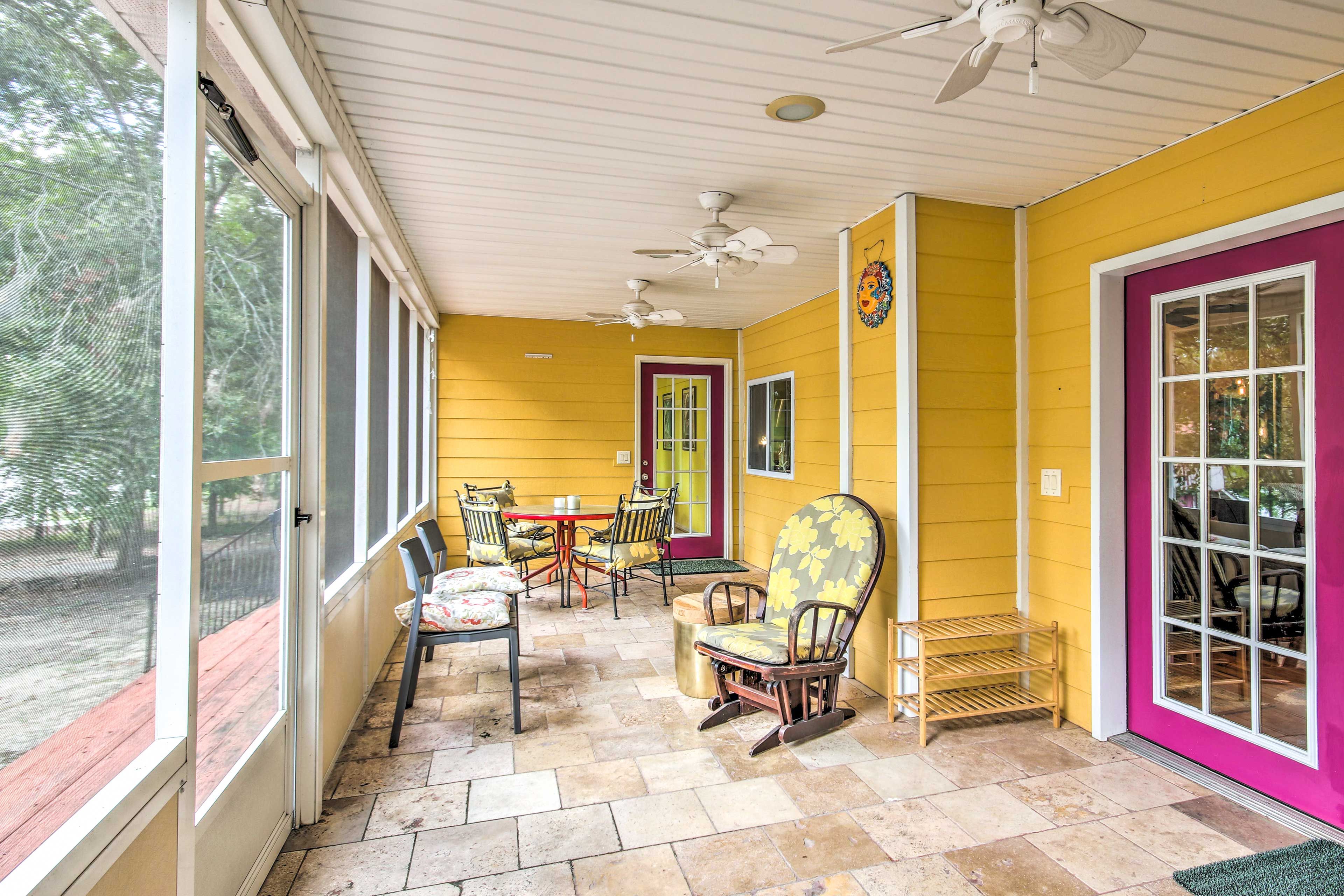 Covered Back Porch | Dining Area