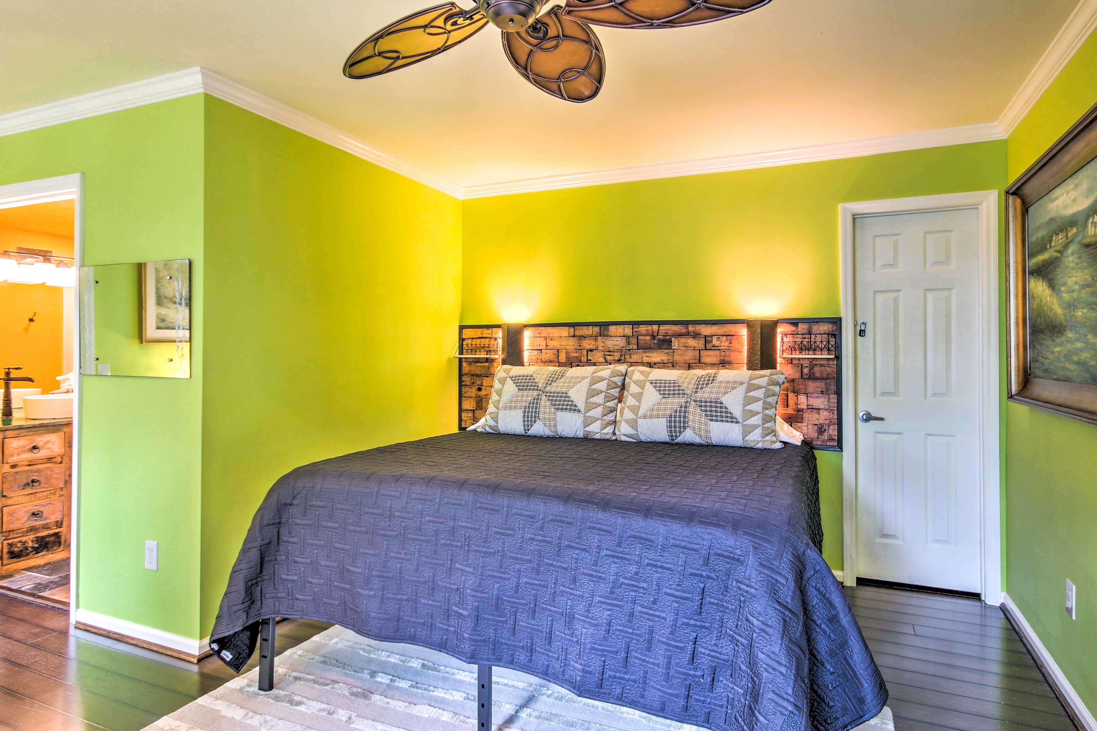 Bedroom 1 | King Bed | En-Suite Bath | Outdoor Access