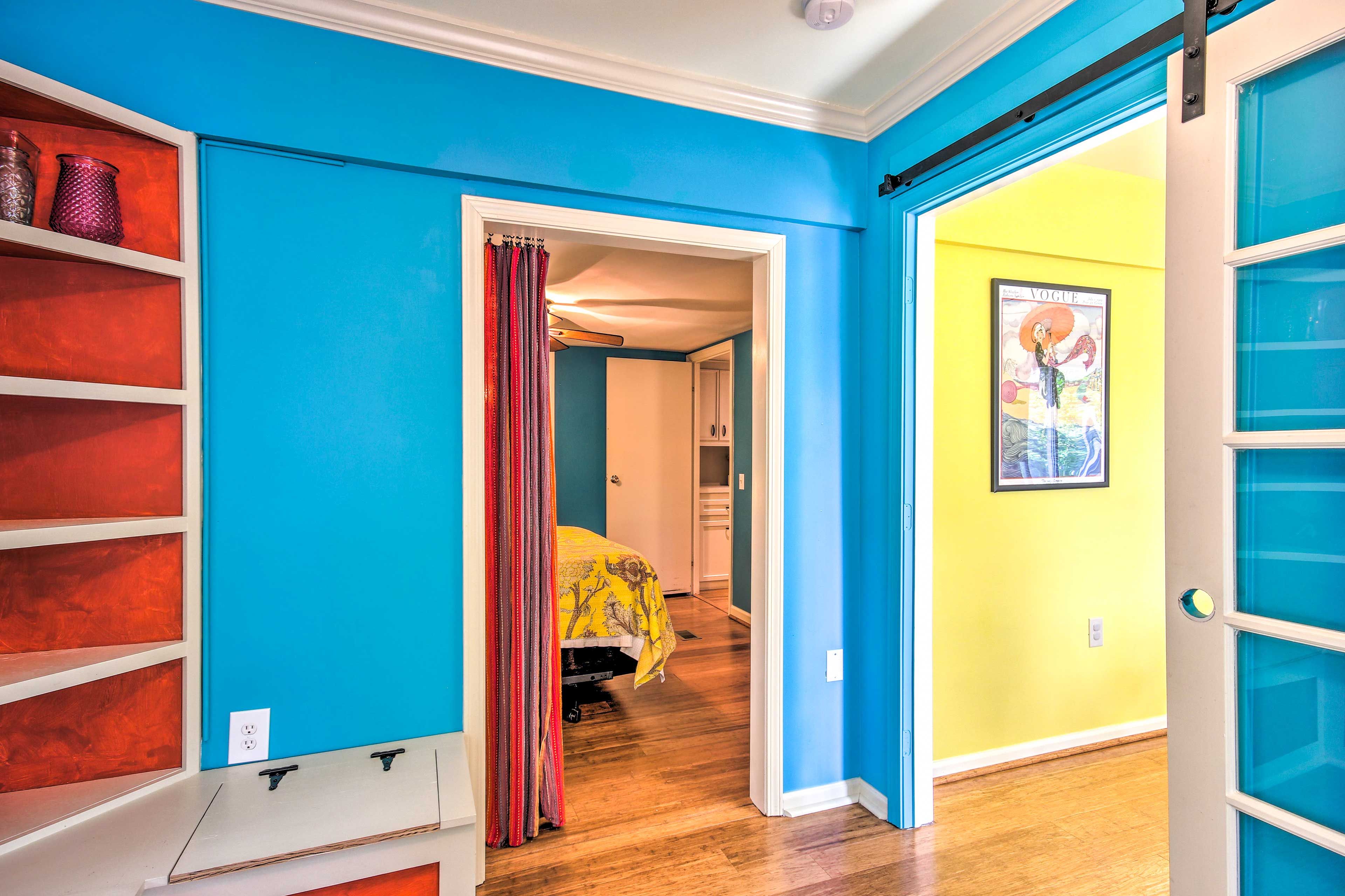 Bedroom 2 | Queen Bed | En-Suite Bath | Sitting Area