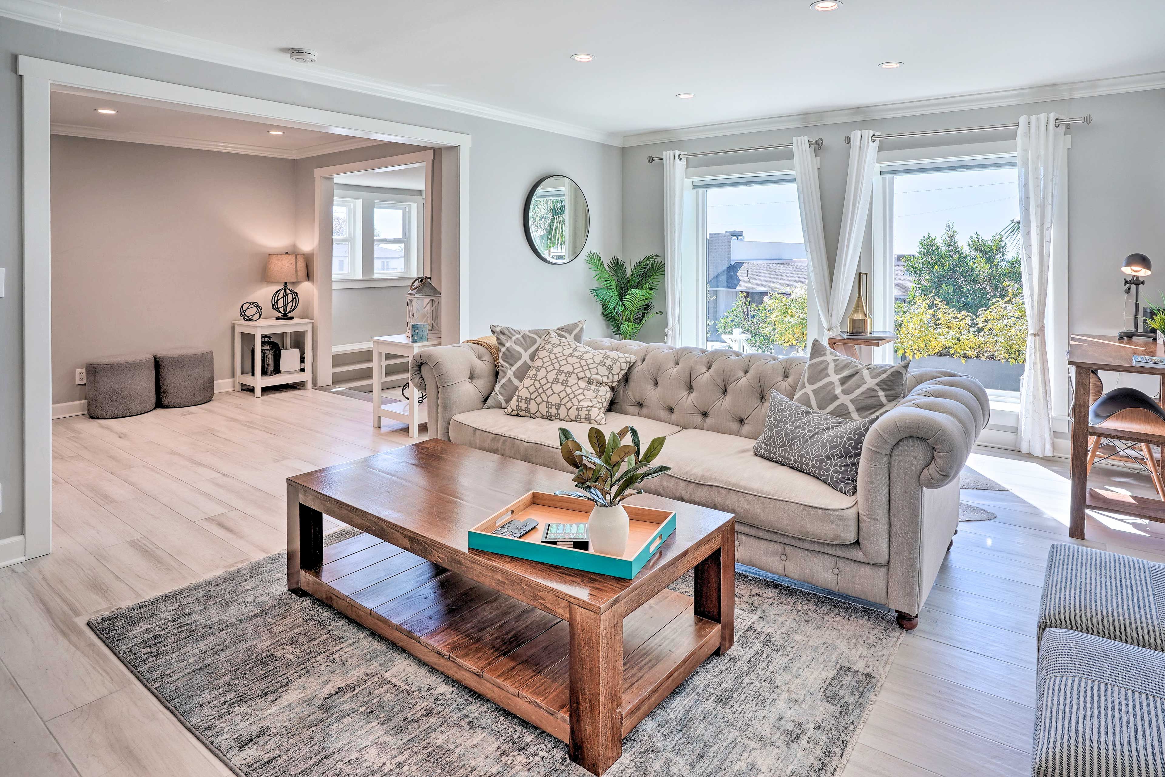 Living Room | Central Air Conditioning