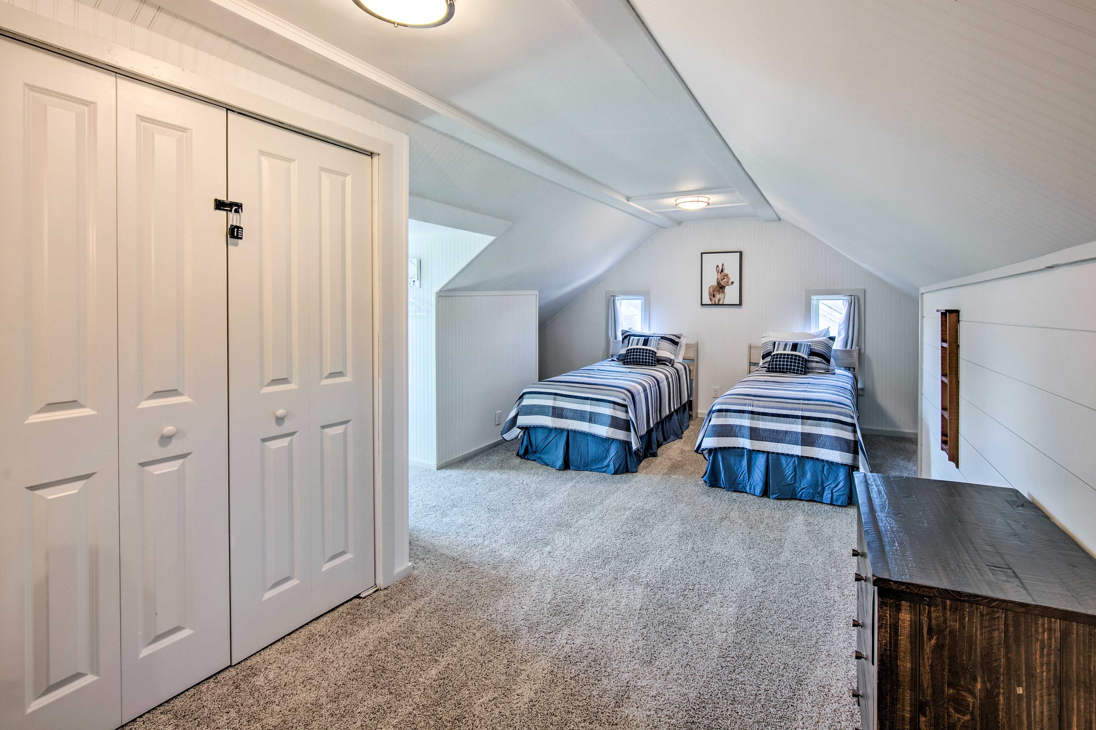 Bedroom 3 | 2 Twin Beds | 3rd Floor