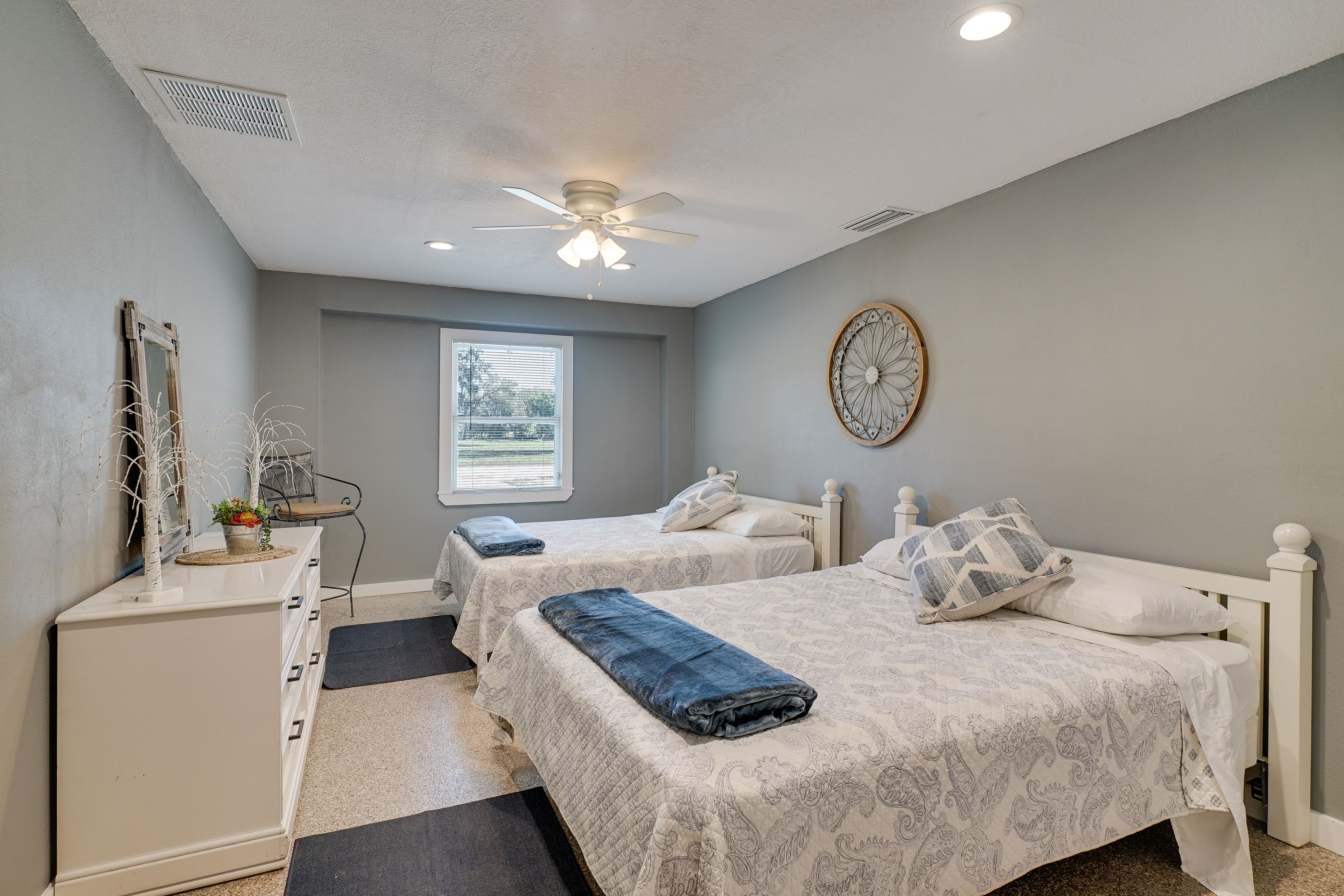 Bedroom 2 | 2 Queen Beds | Towels Provided