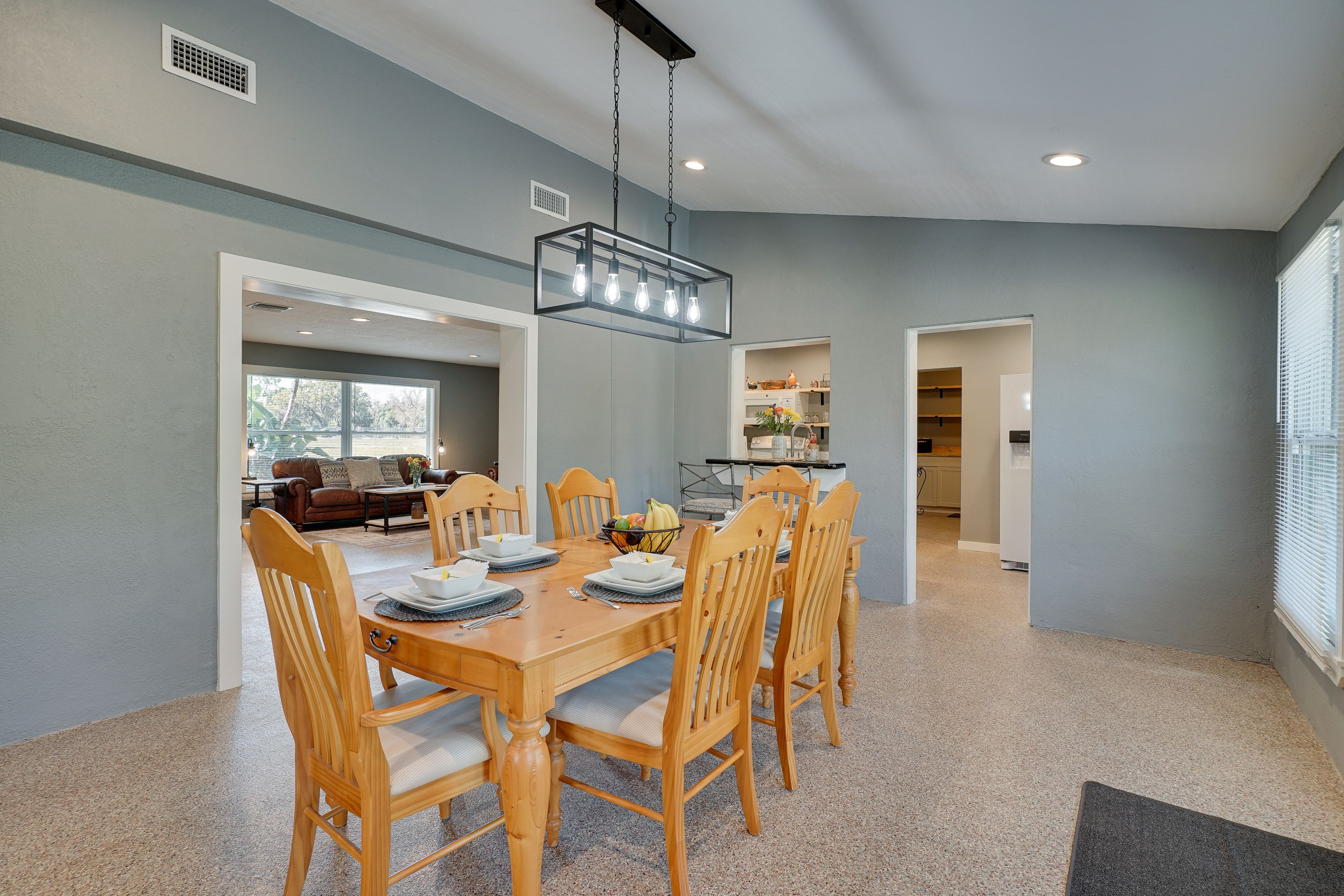 Dining Table | Dishware & Flatware Provided
