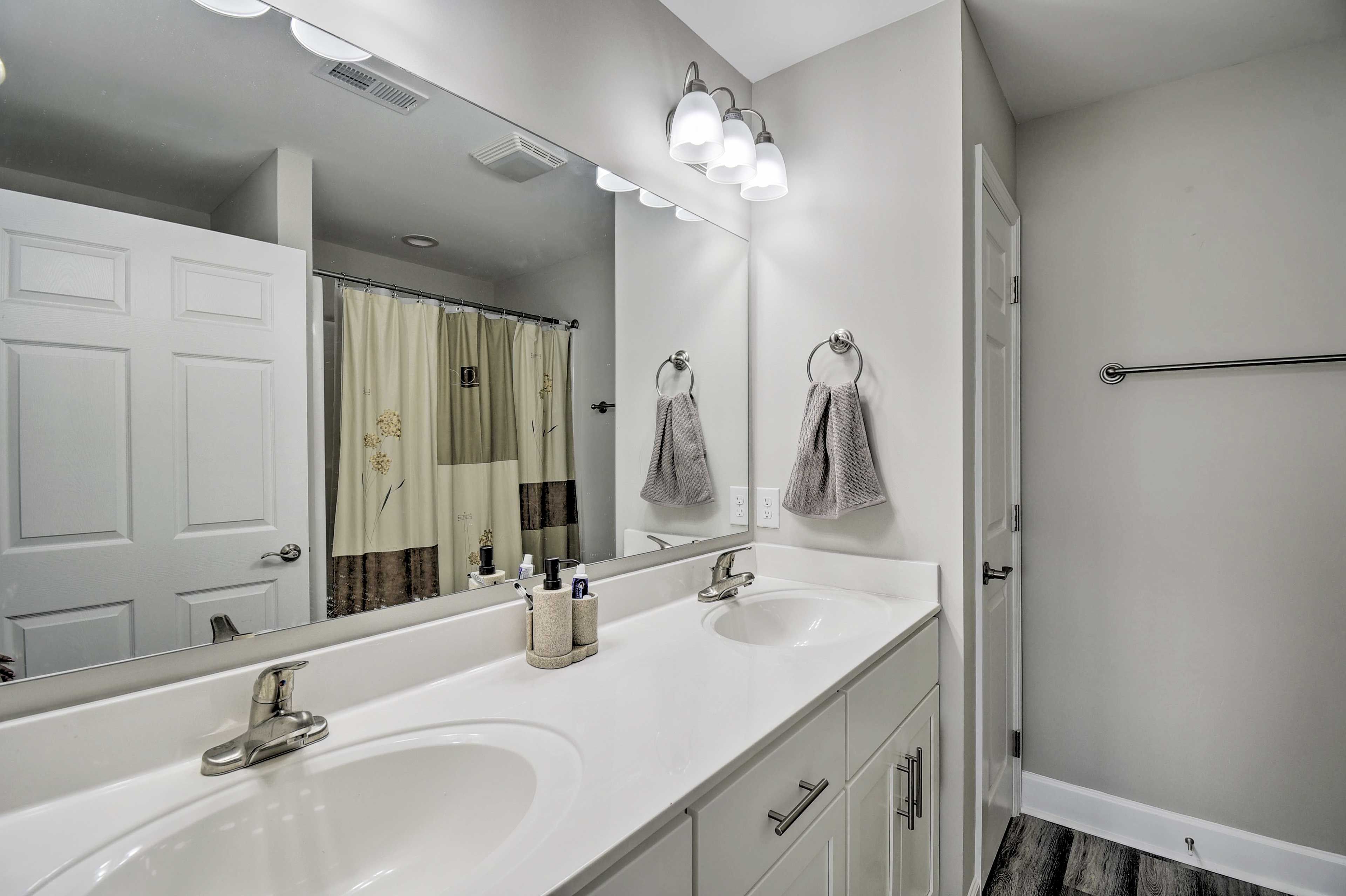 Full Bathroom