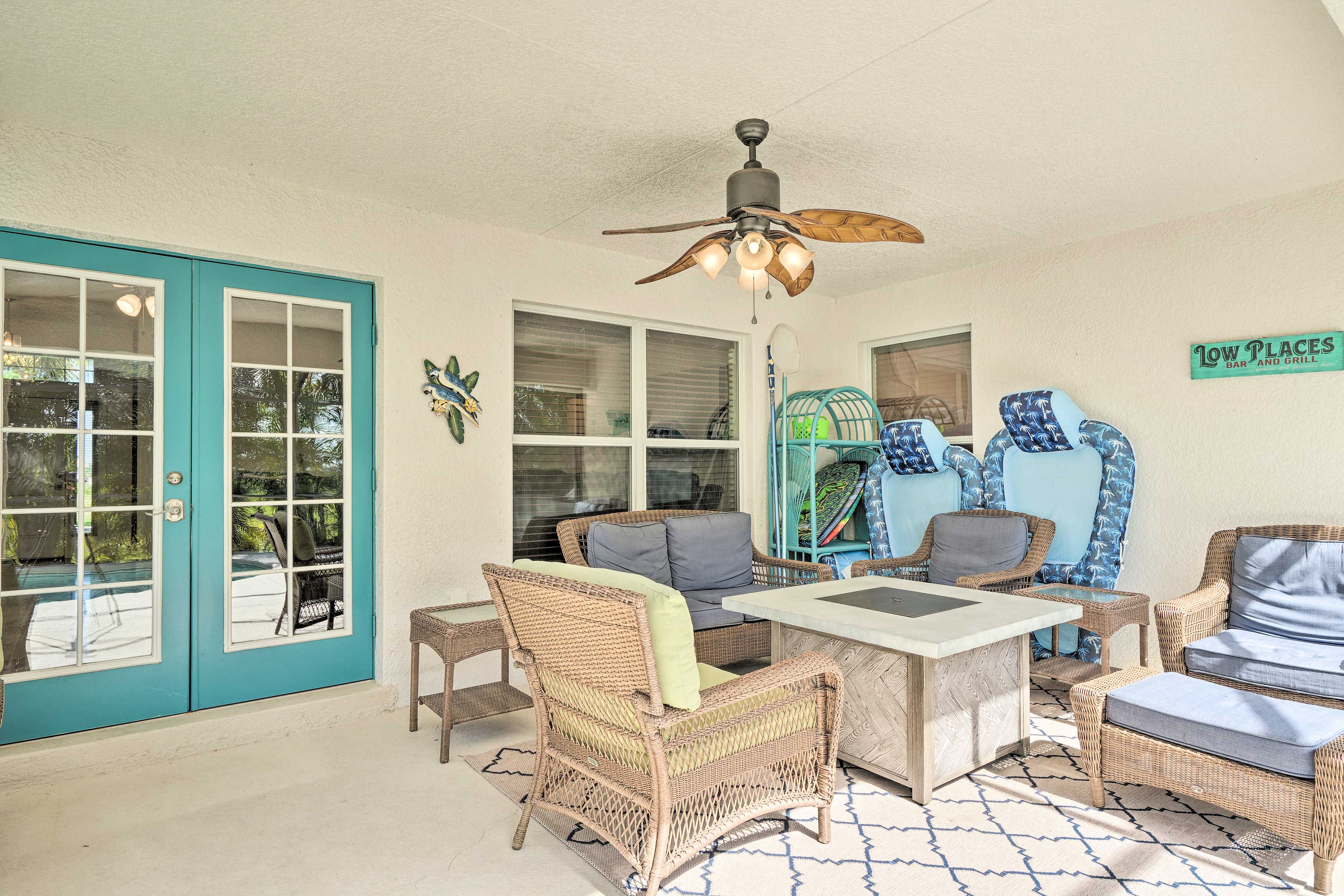Covered Patio | Outdoor Seating