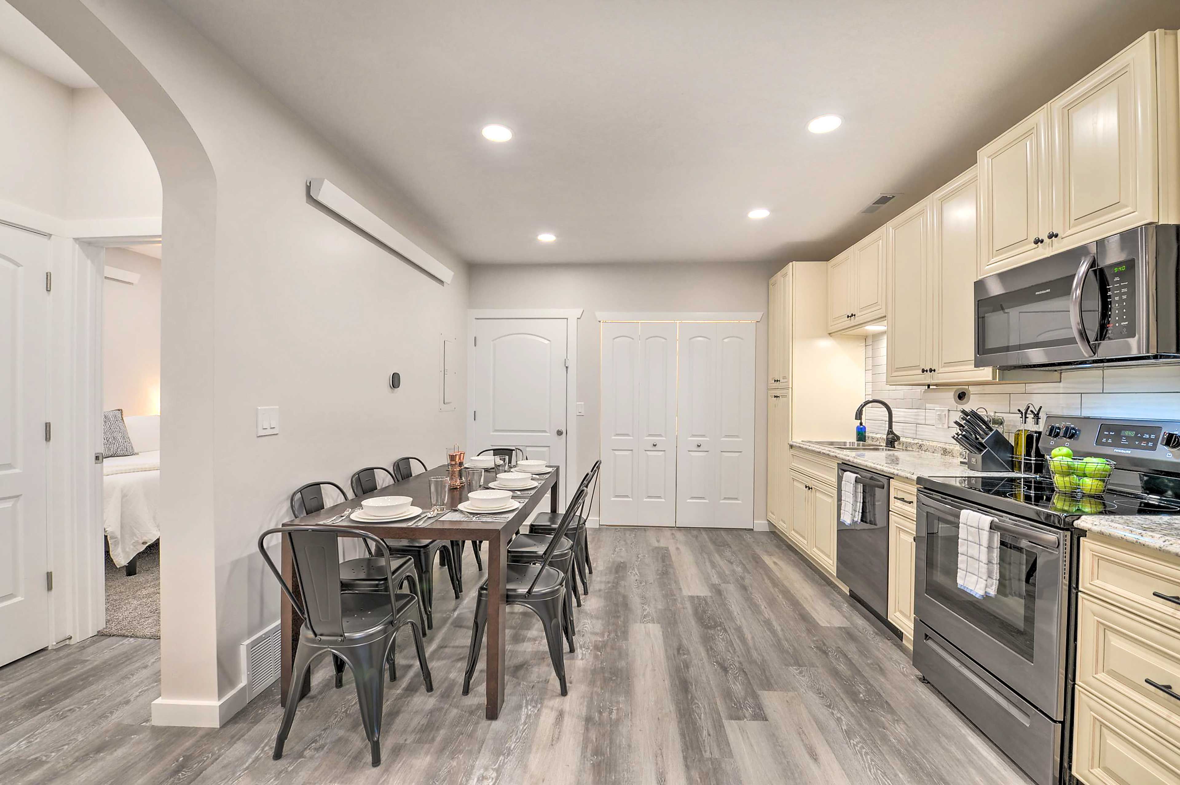 Dining Area | High Chair Available