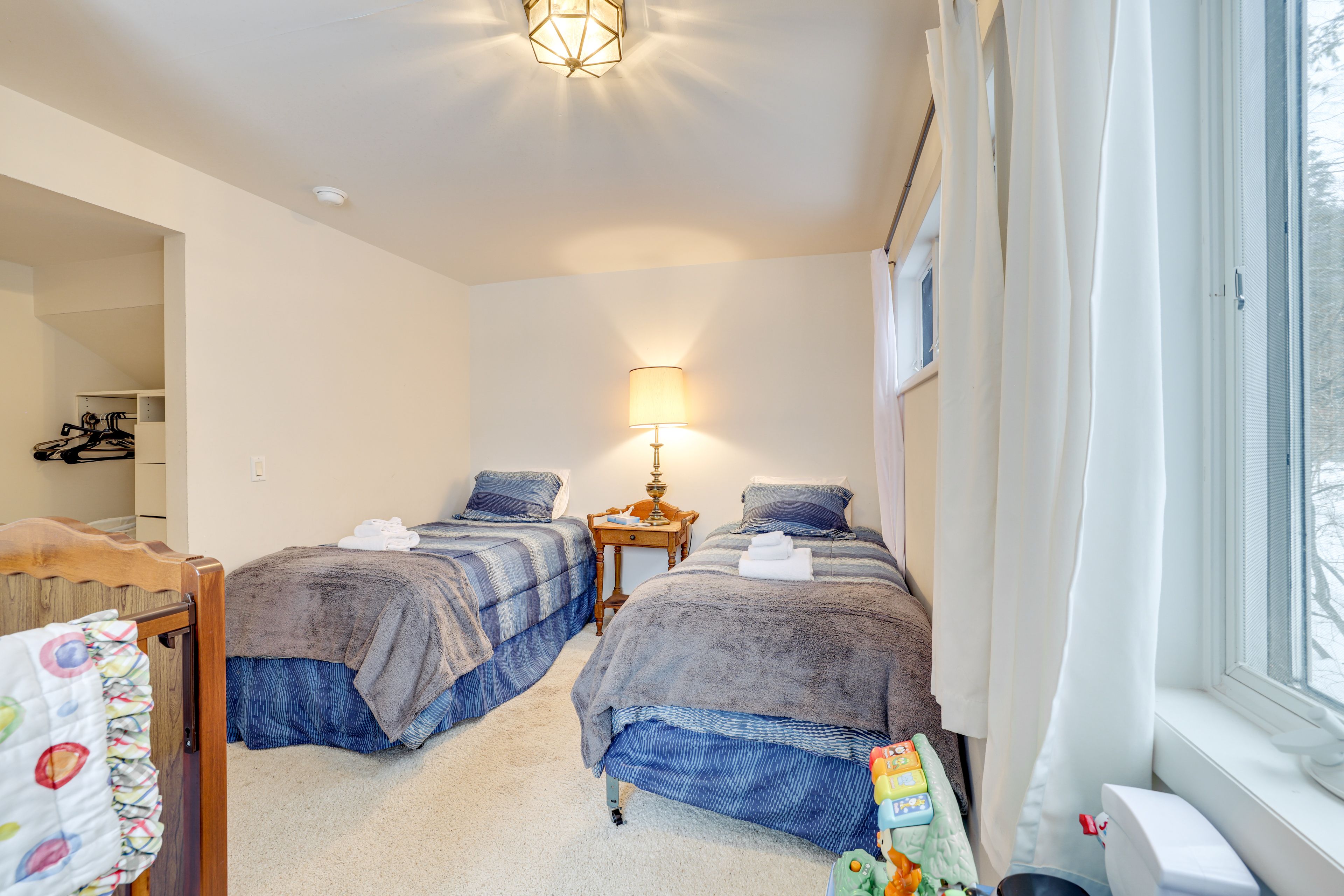 Bedroom 3 | 2 Twin Beds | Crib | 1st Floor