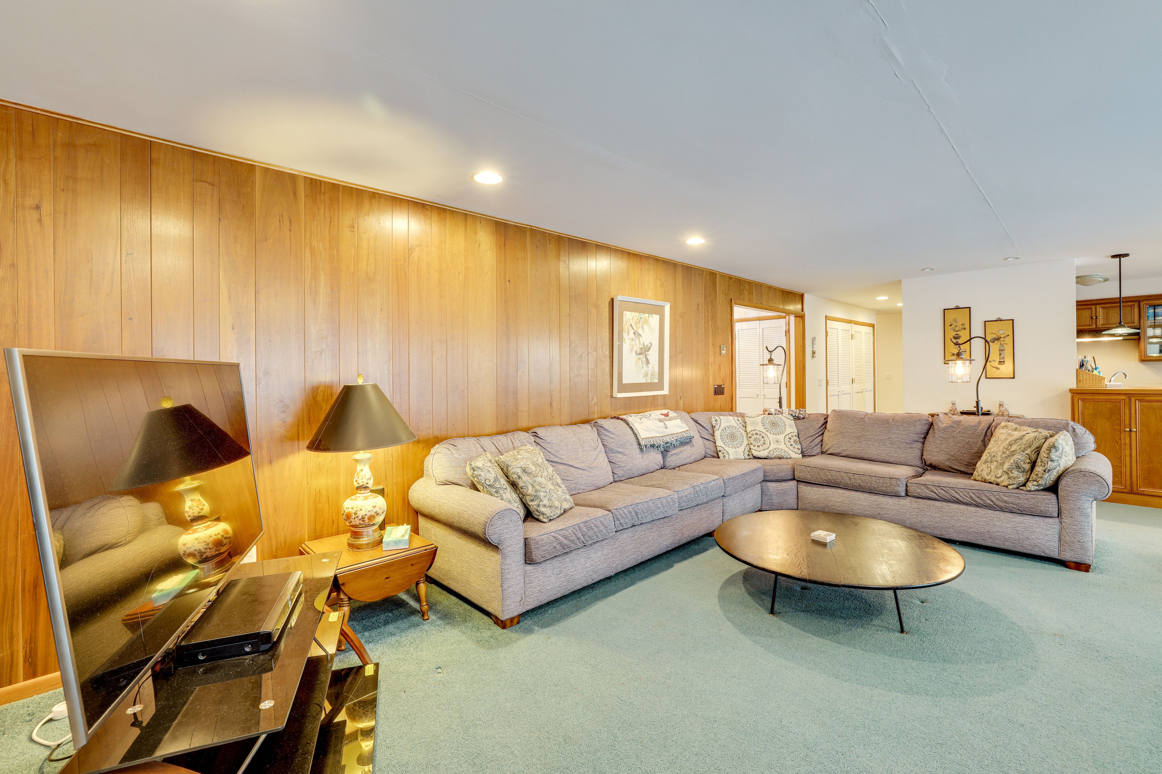 Living Room | Queen Sleeper Sofa | 1st Floor