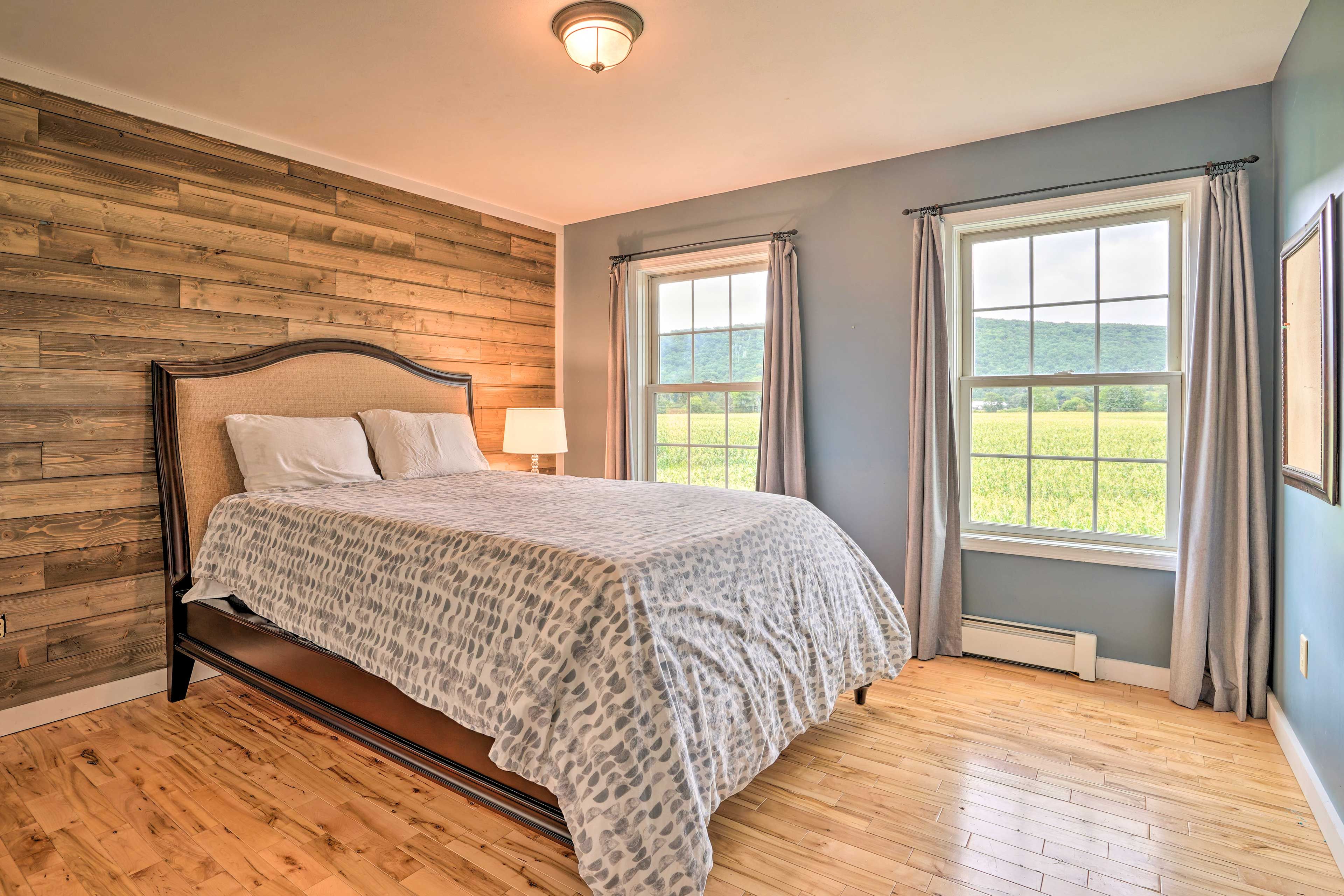 Bedroom 3 | Queen Bed | 2nd Floor