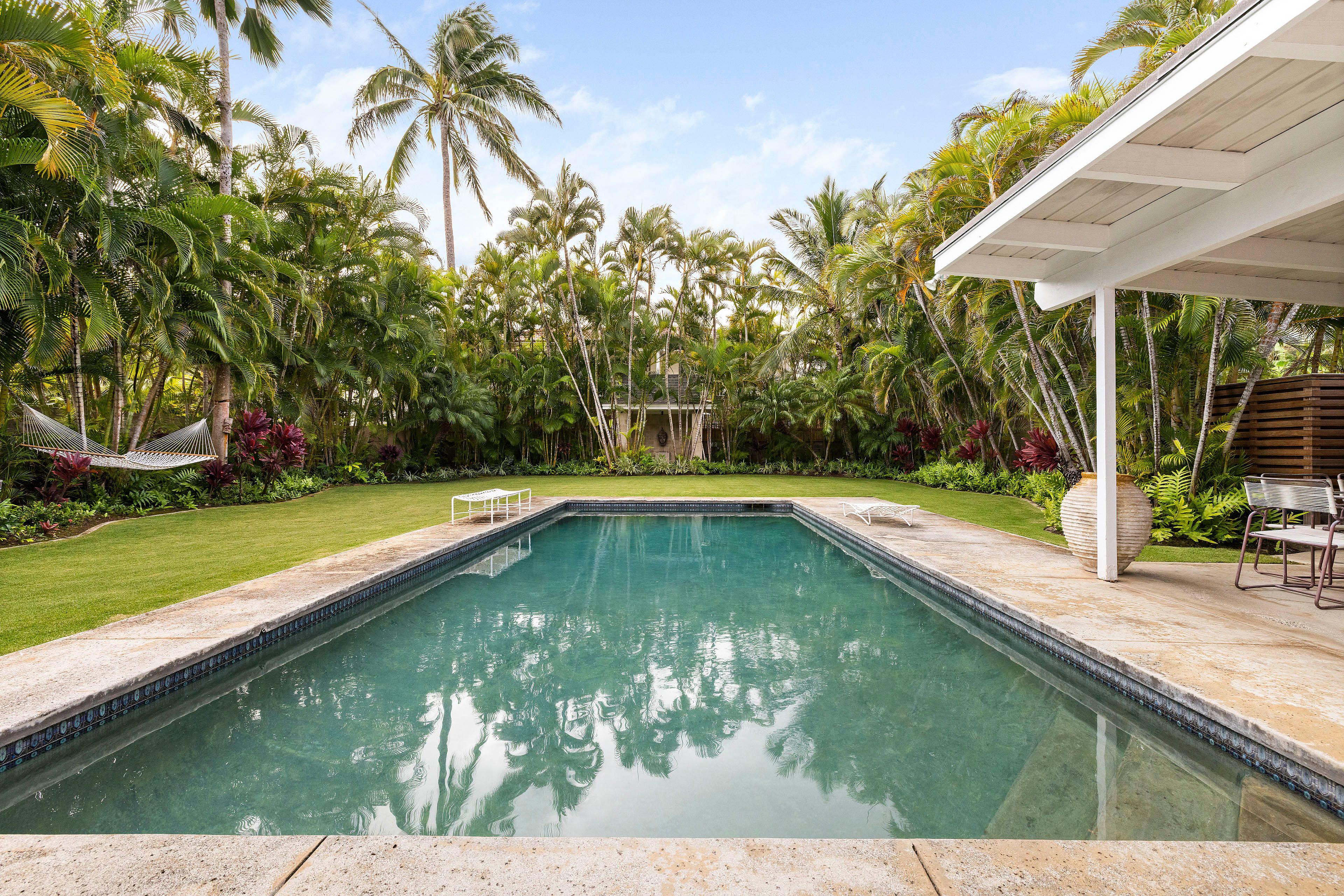 Backyard | Outdoor Pool