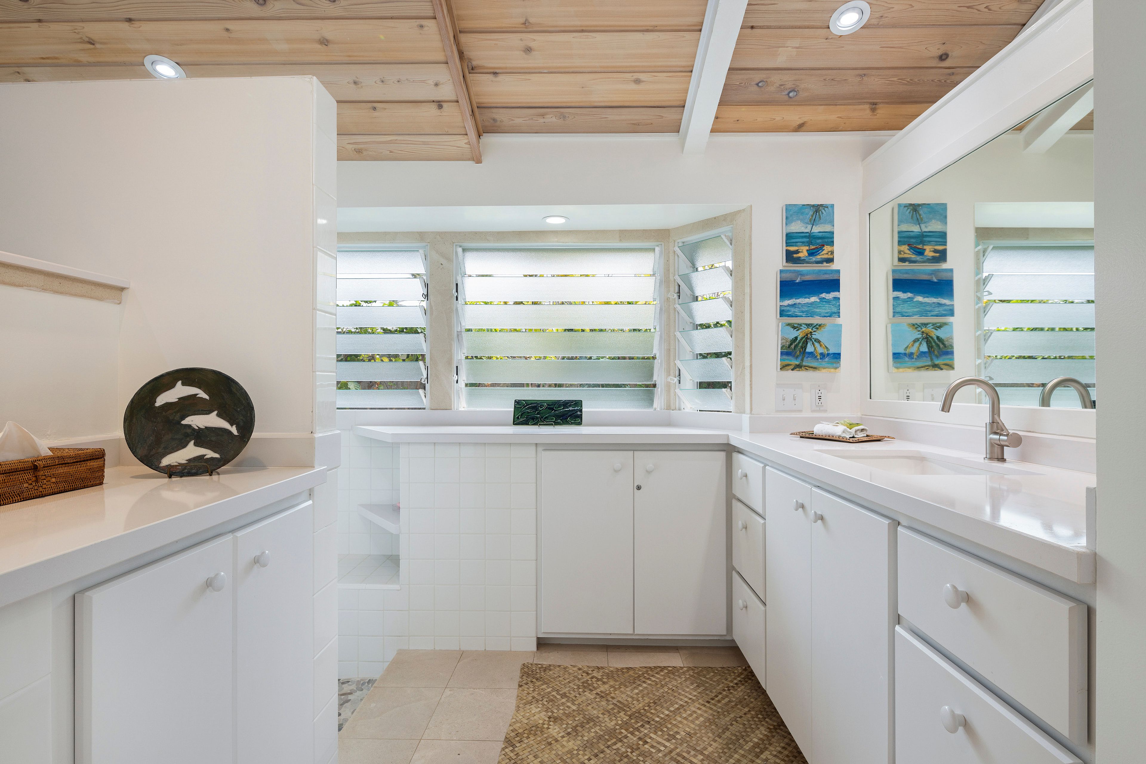 En-Suite Bathroom | Complimentary Toiletries | Towels Provided