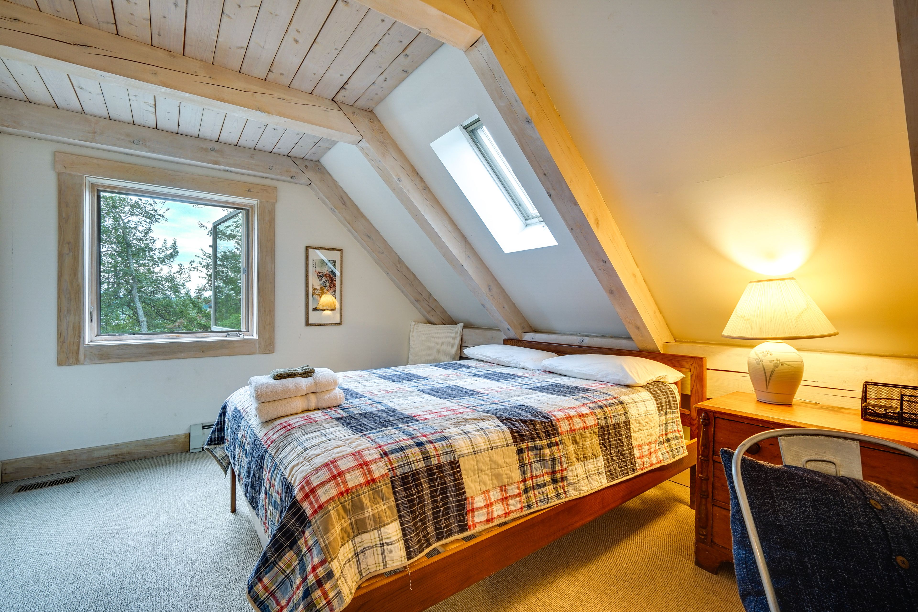 Bedroom 2 | Queen Bed | 2nd Floor