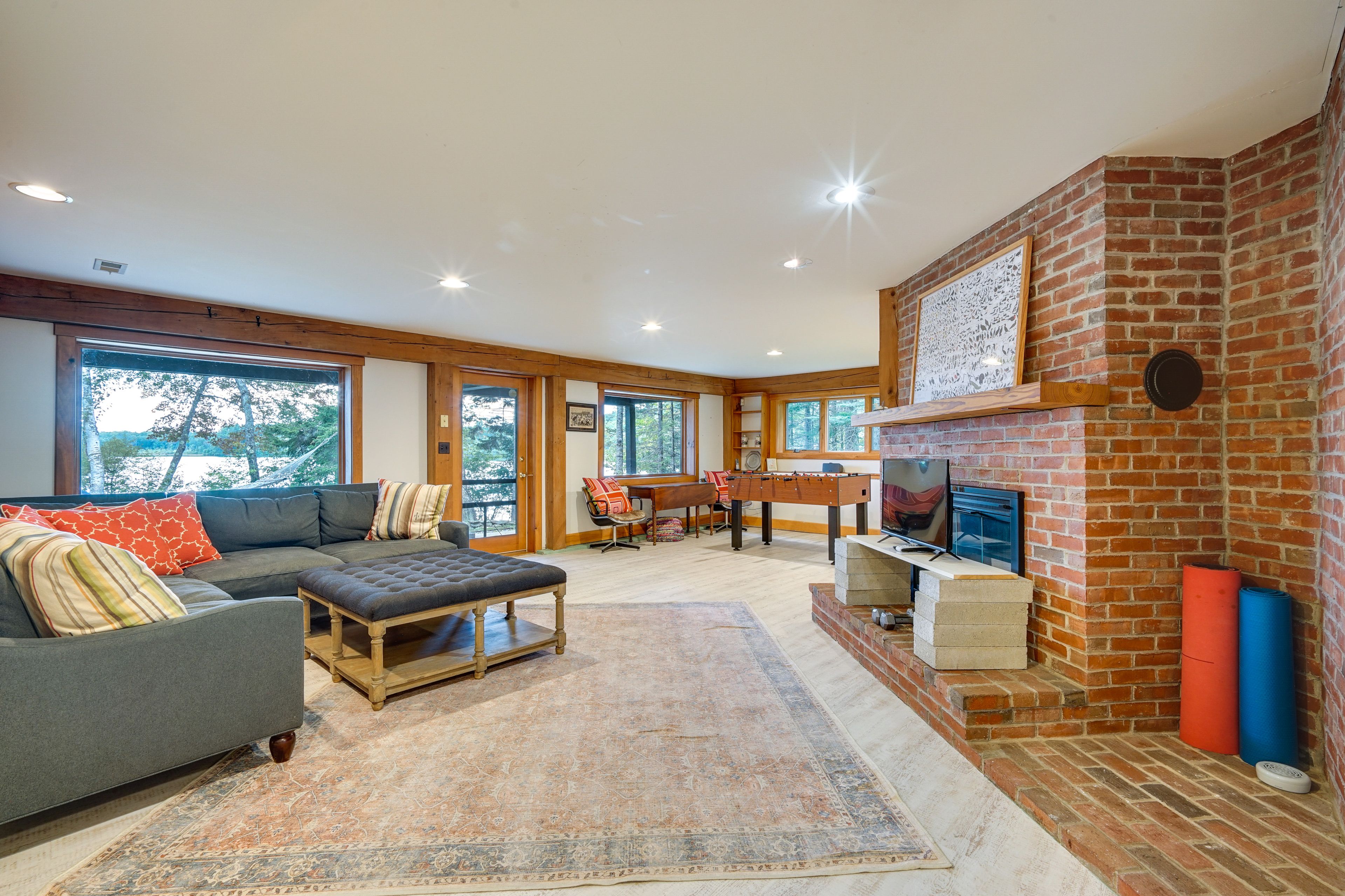 Game Room | Cable TV | Books | Board Games