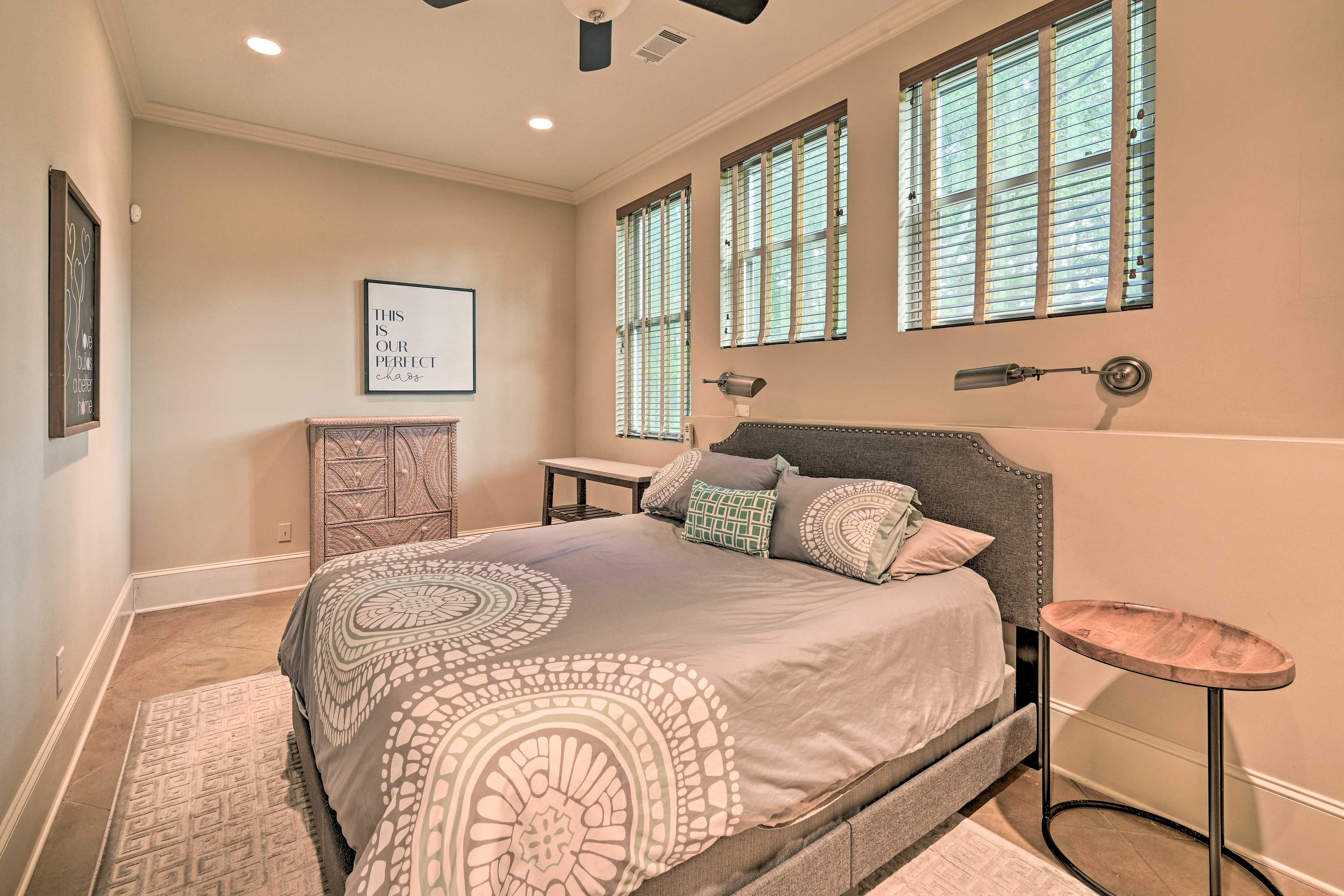 Bedroom 3 | Queen Bed | 1st Level